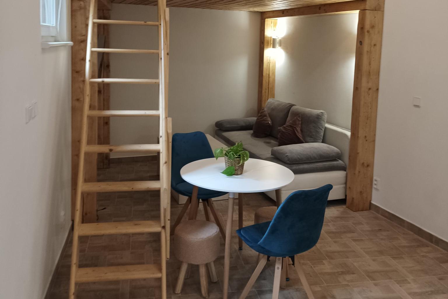 Minidomek pod hradem Valdštějn