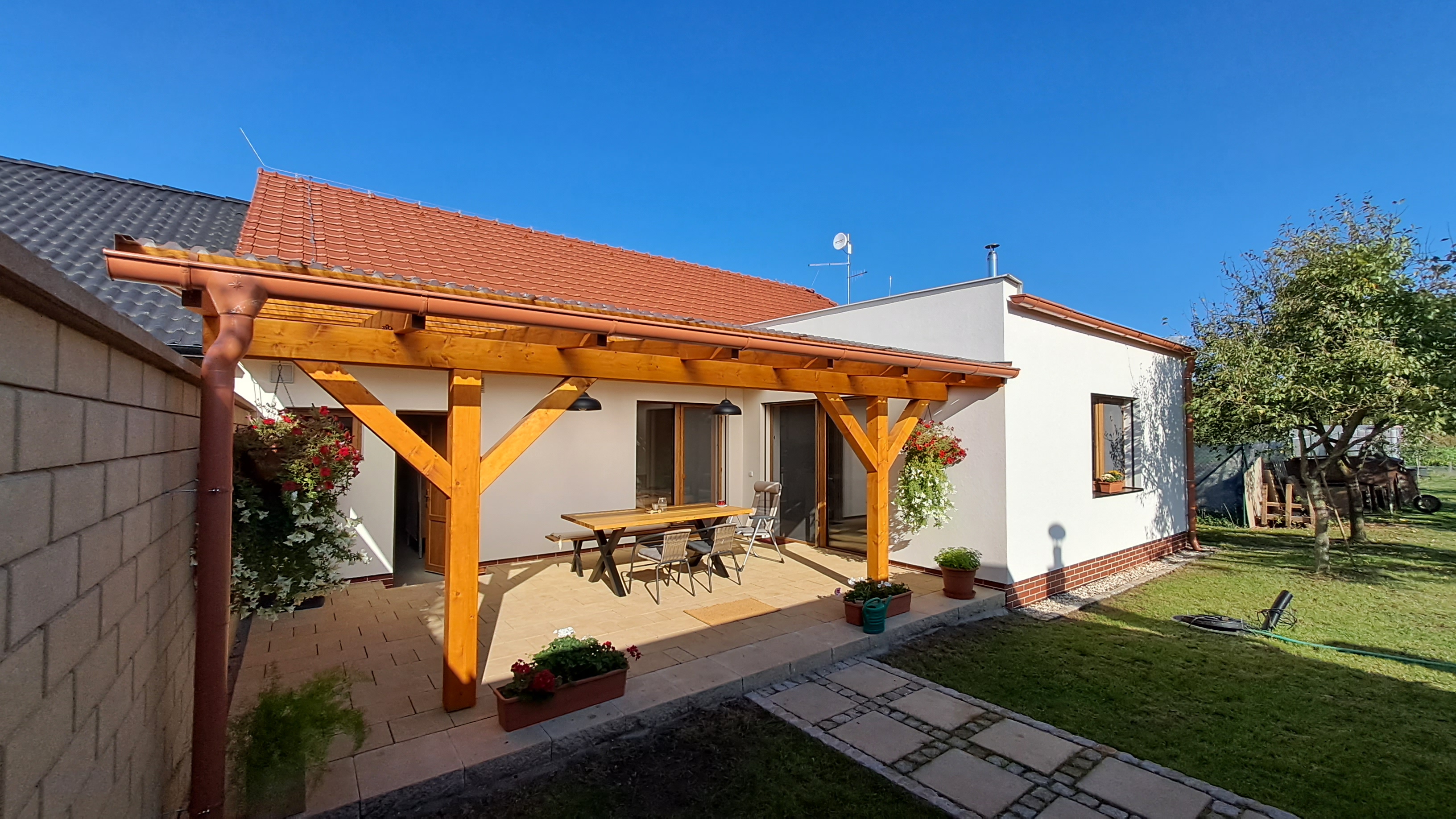 Úsporné bydlení s.r.o. - výrobní hala foto 6