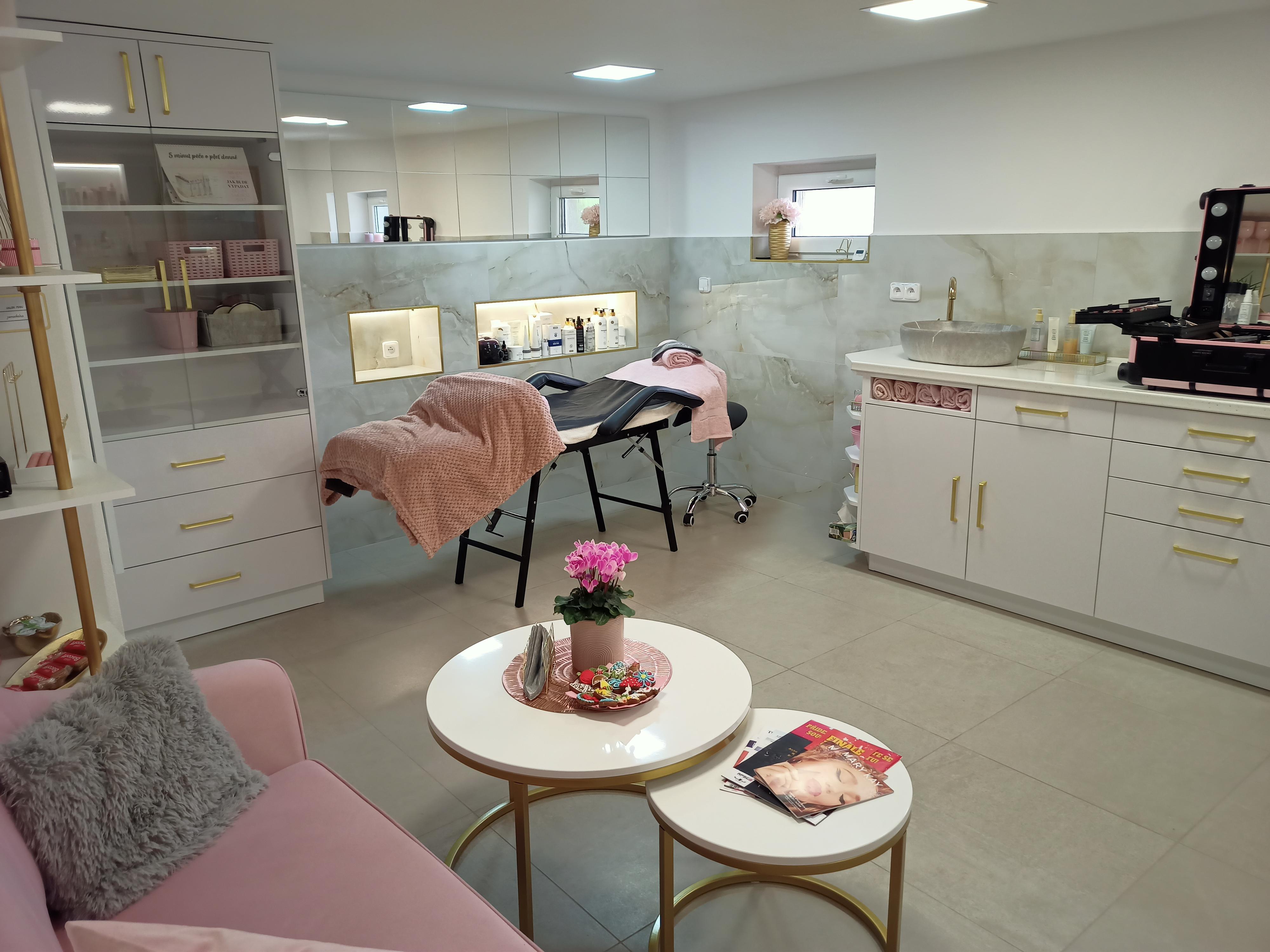 SALON MAKI * Markéta Stloukalová foto 4