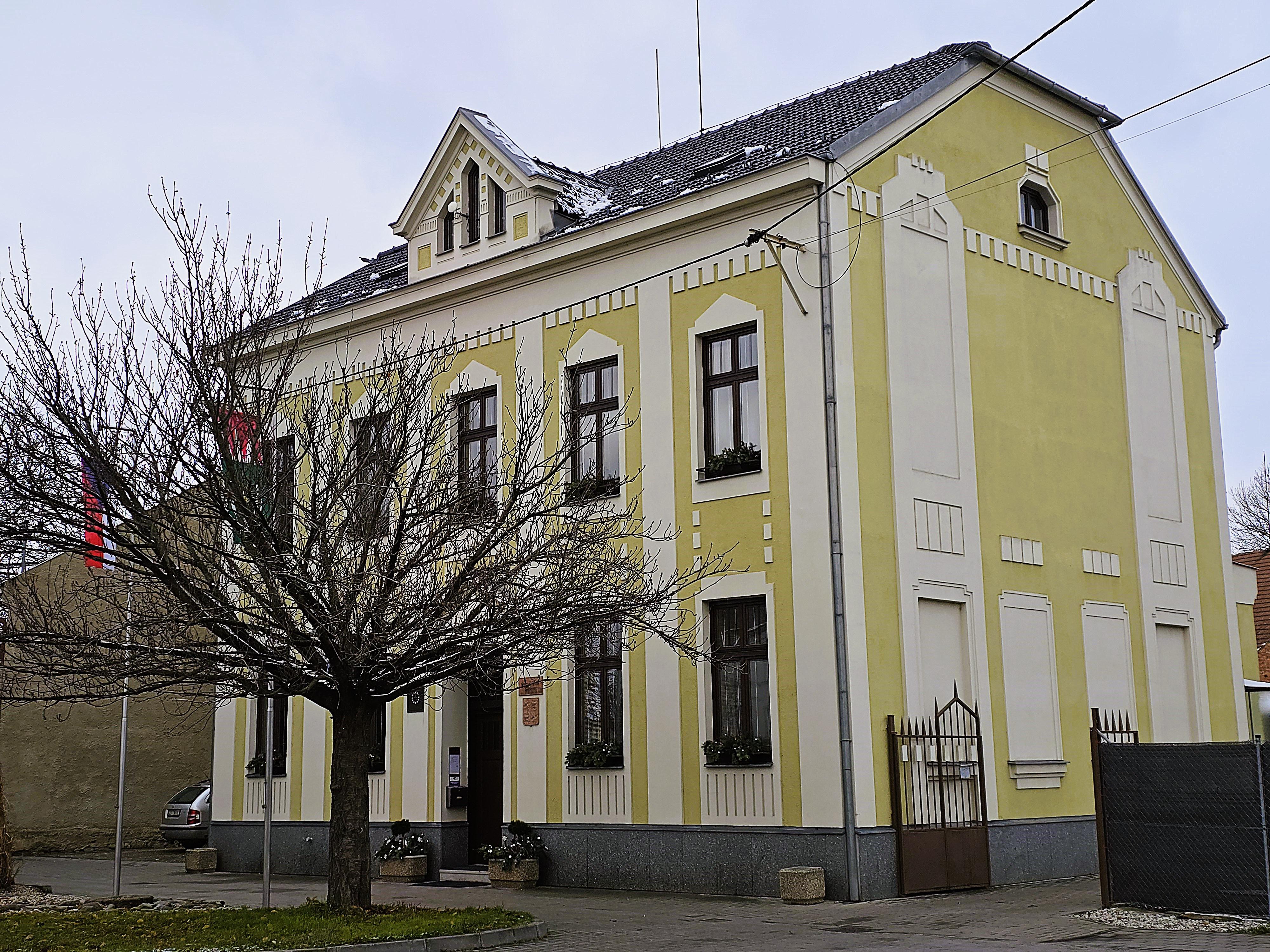 Smržice - obecní úřad foto 2
