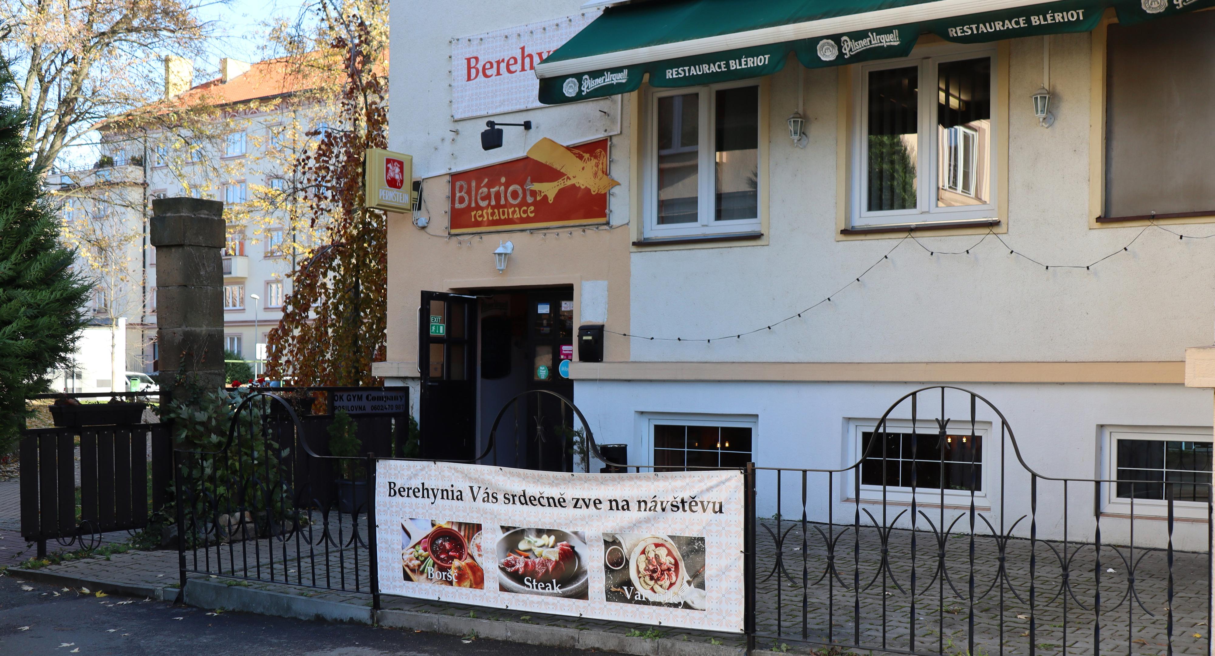 Bleriot Ukrajinská restaurace Berehynia foto 2