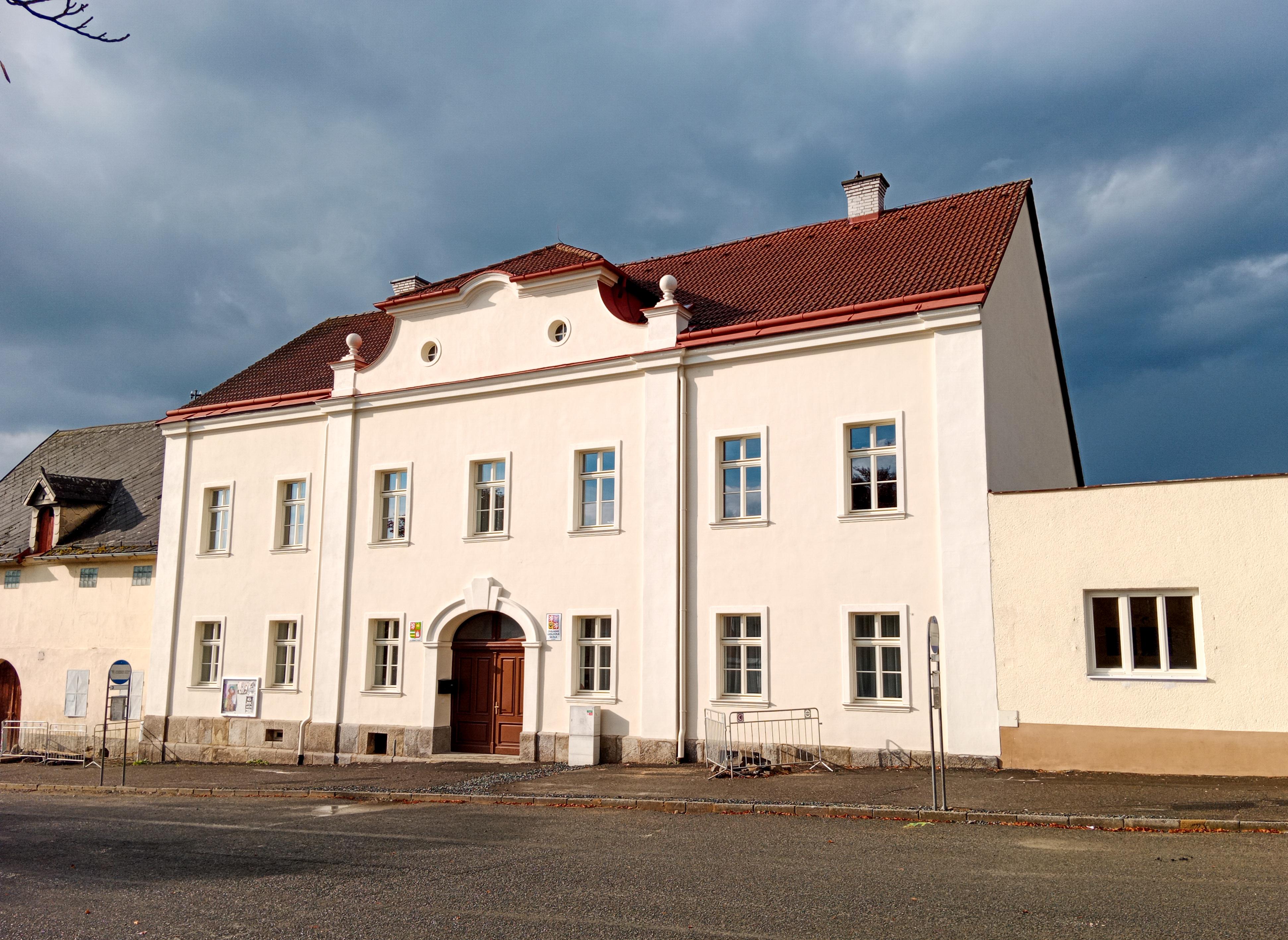 Základní umělecká škola, Planá, Dukelských hrdinů 85 foto 2