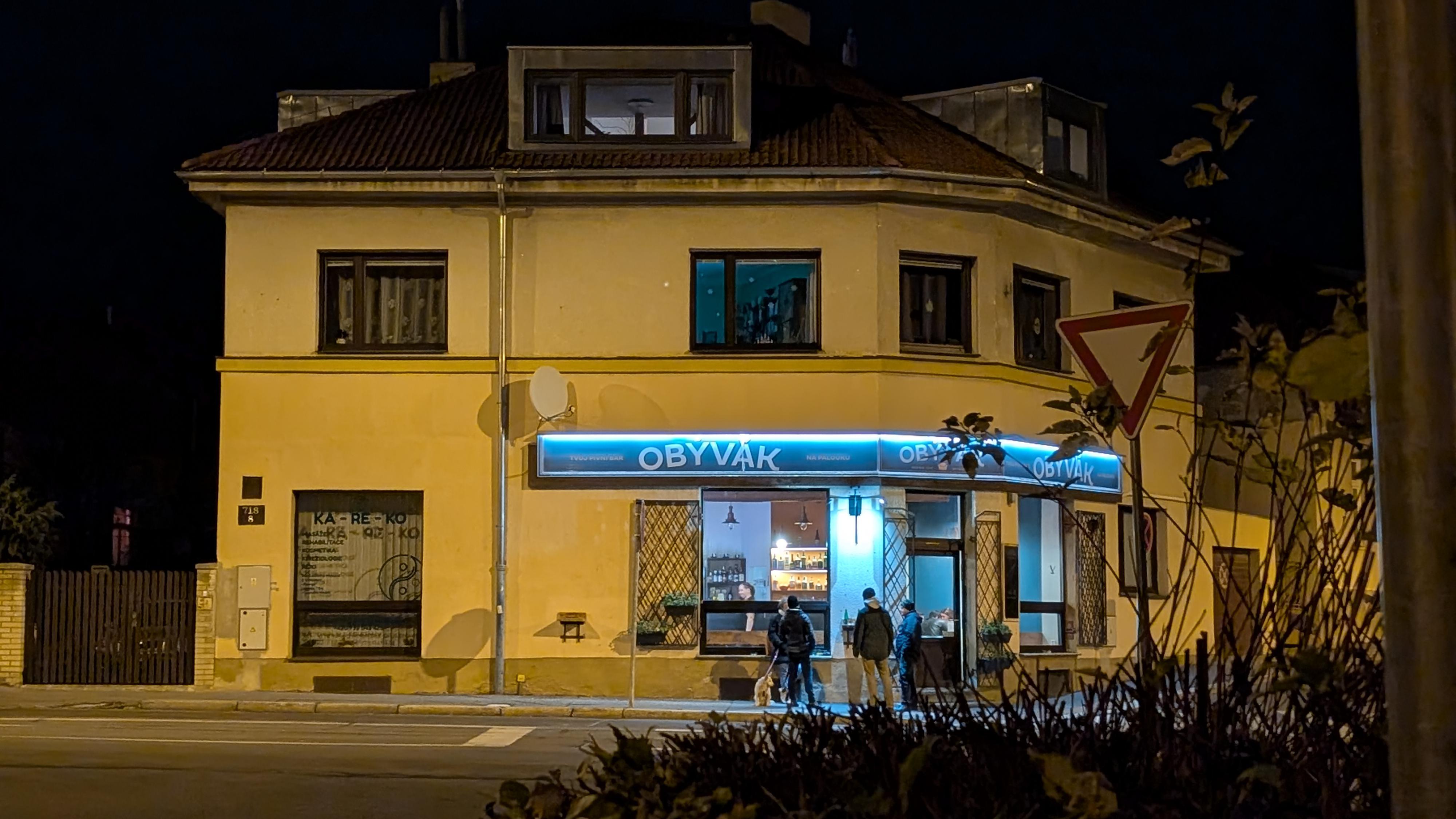 Obývák - tvůj pivní bar foto 4