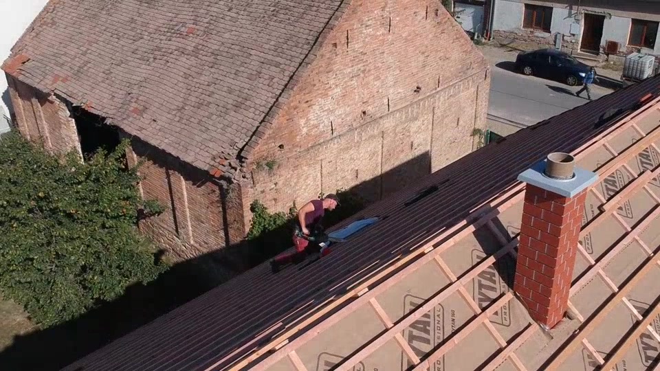 Tesařství pokývačství Kladivo foto 2 (náhled videa)