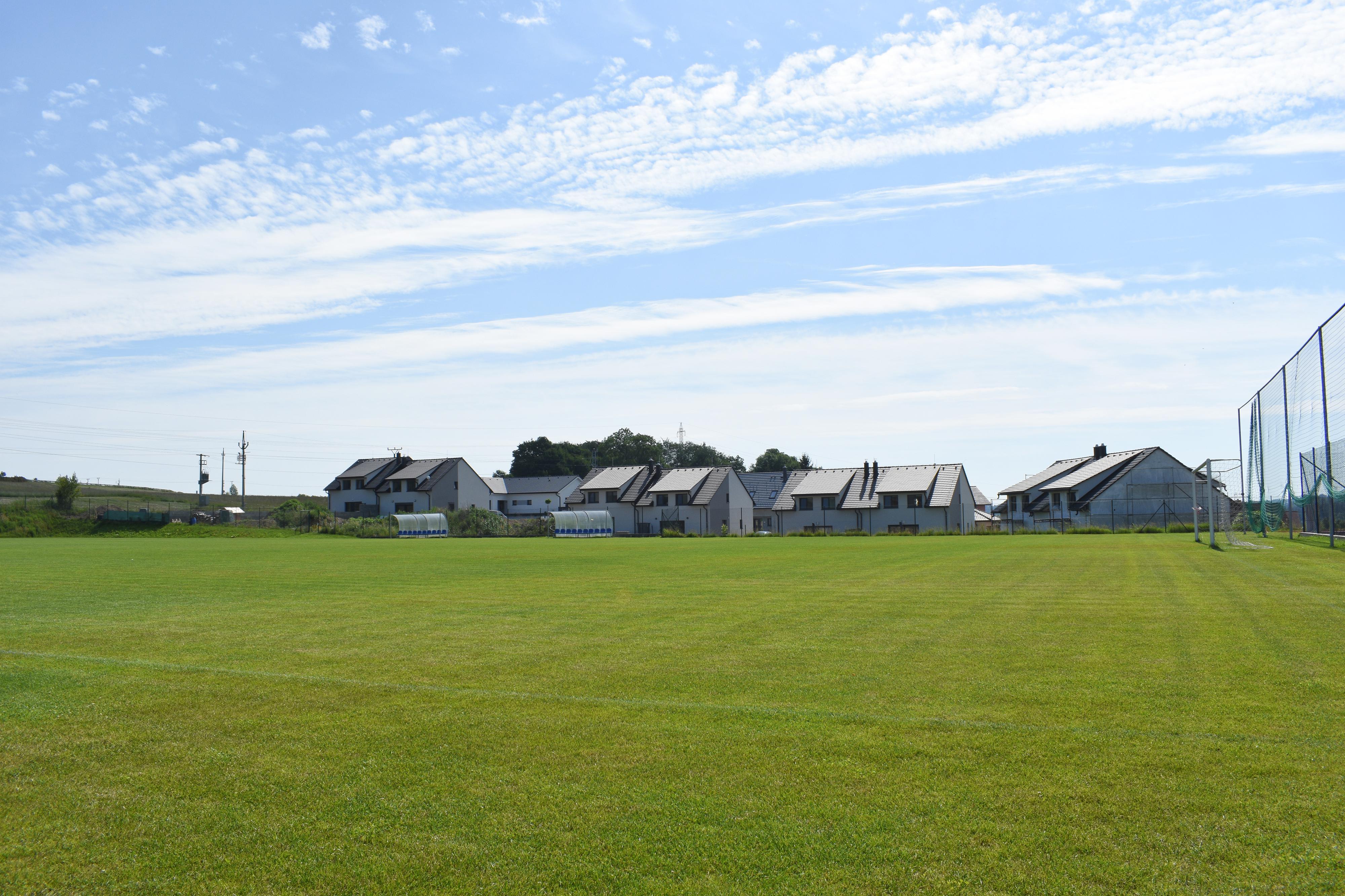 Fotbalové hřiště Oslavice foto 1