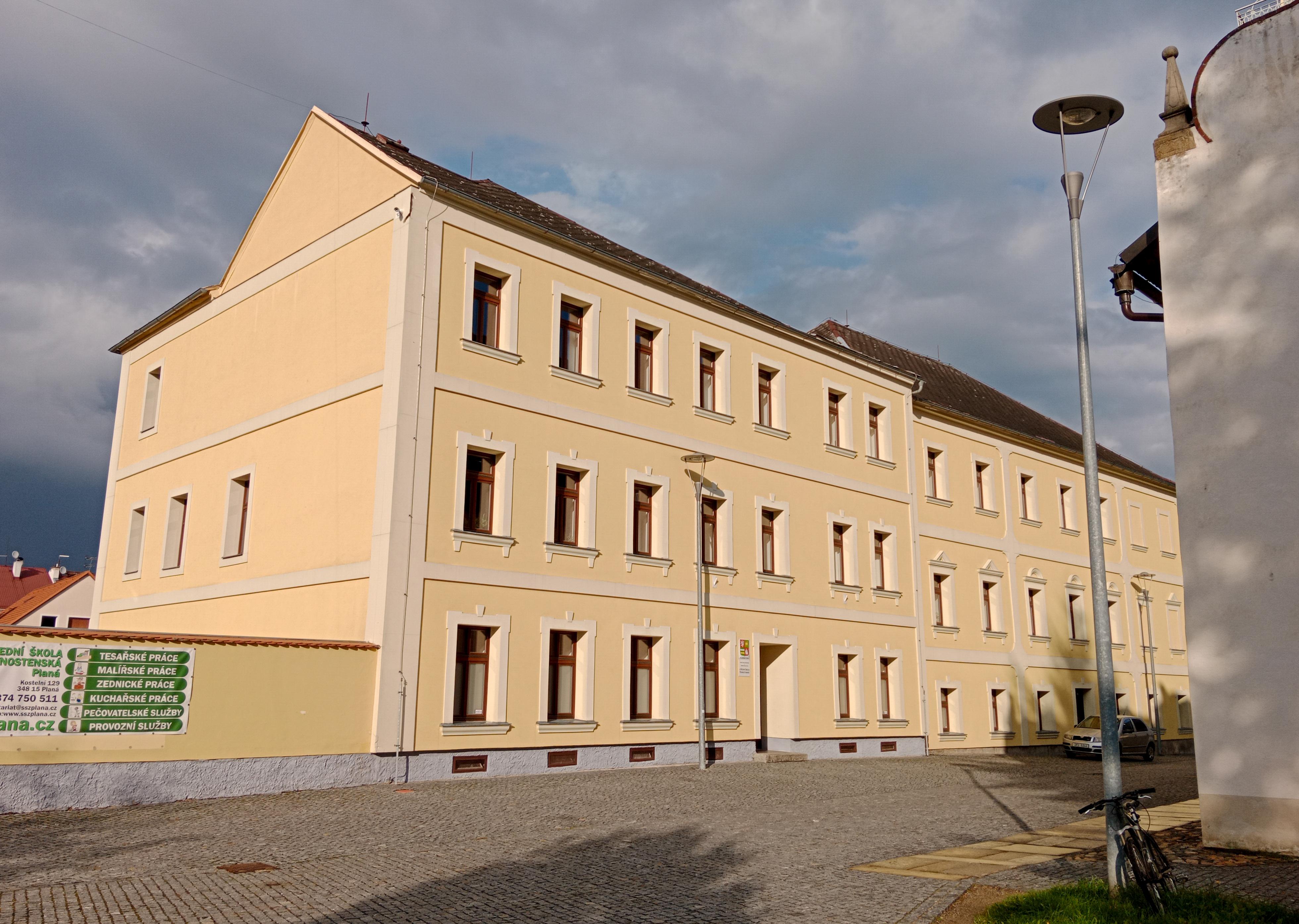 Střední škola živnostenská a Základní škola, Planá