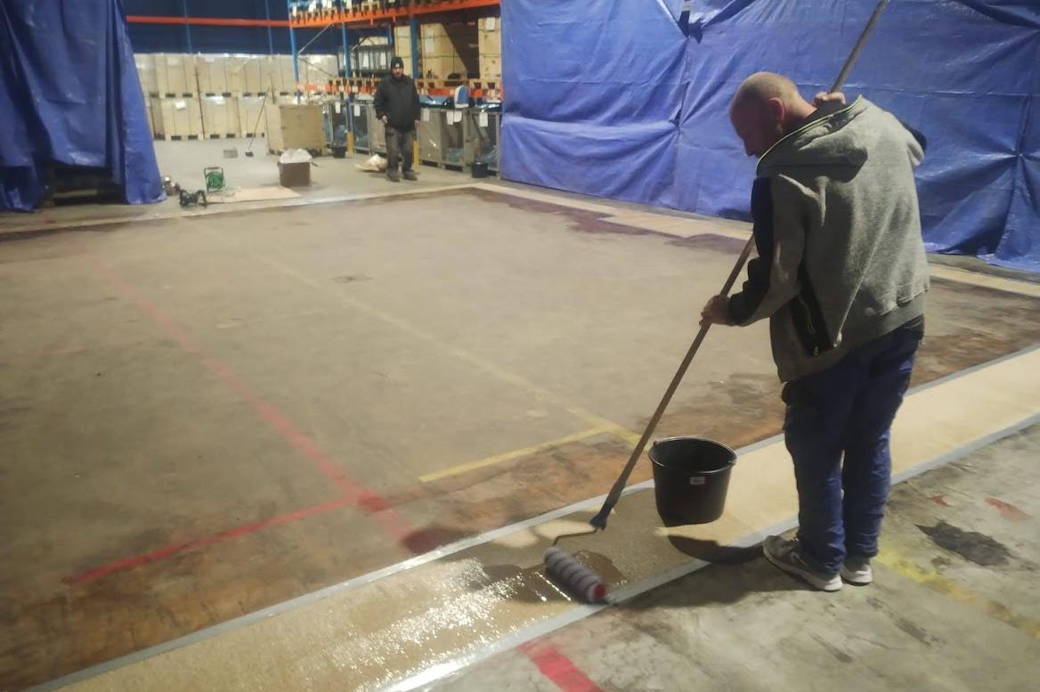 Lokální opravy podlah se zatížením již po 90 min.