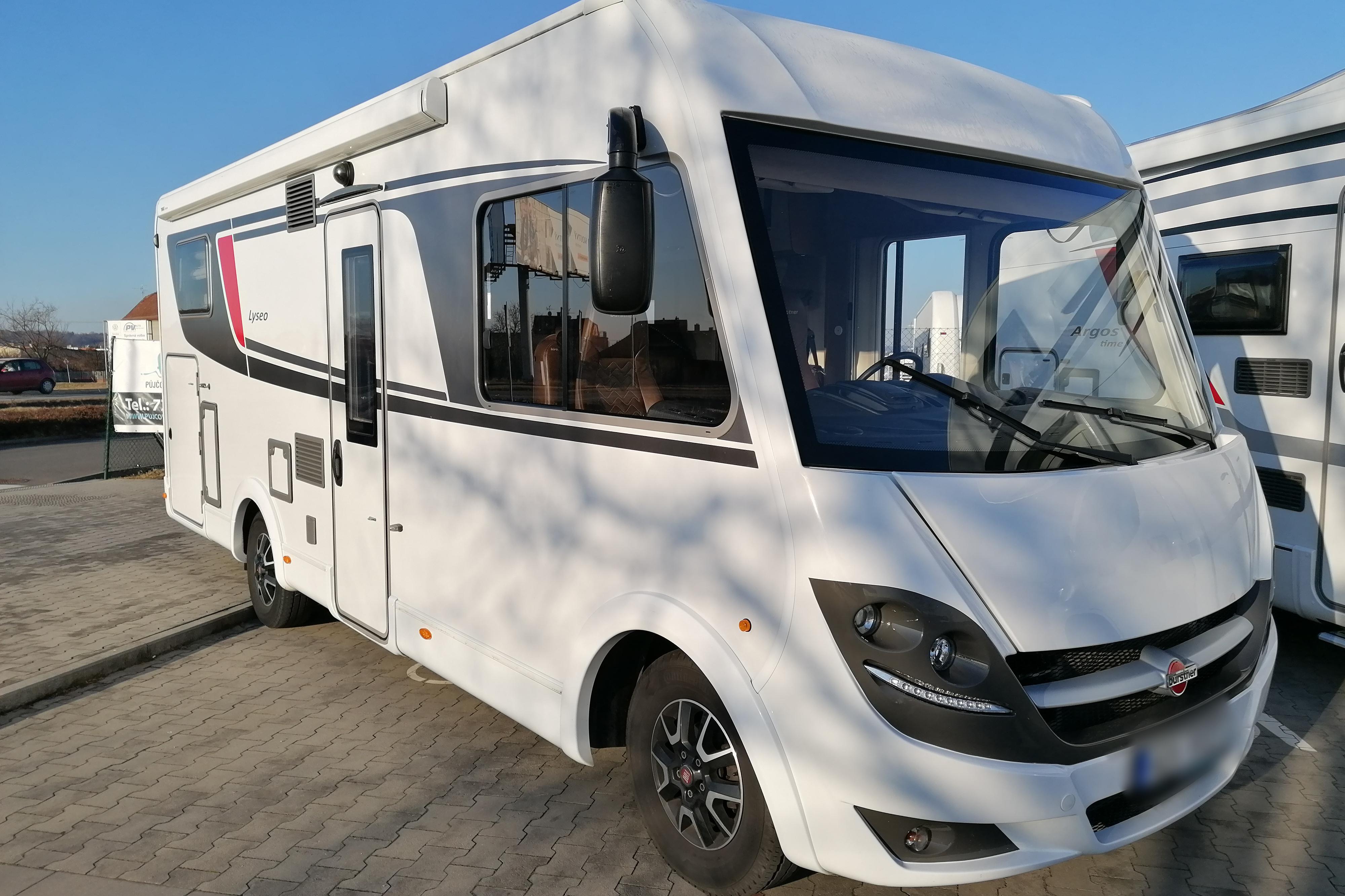 Půjčovna a prodej karavanů