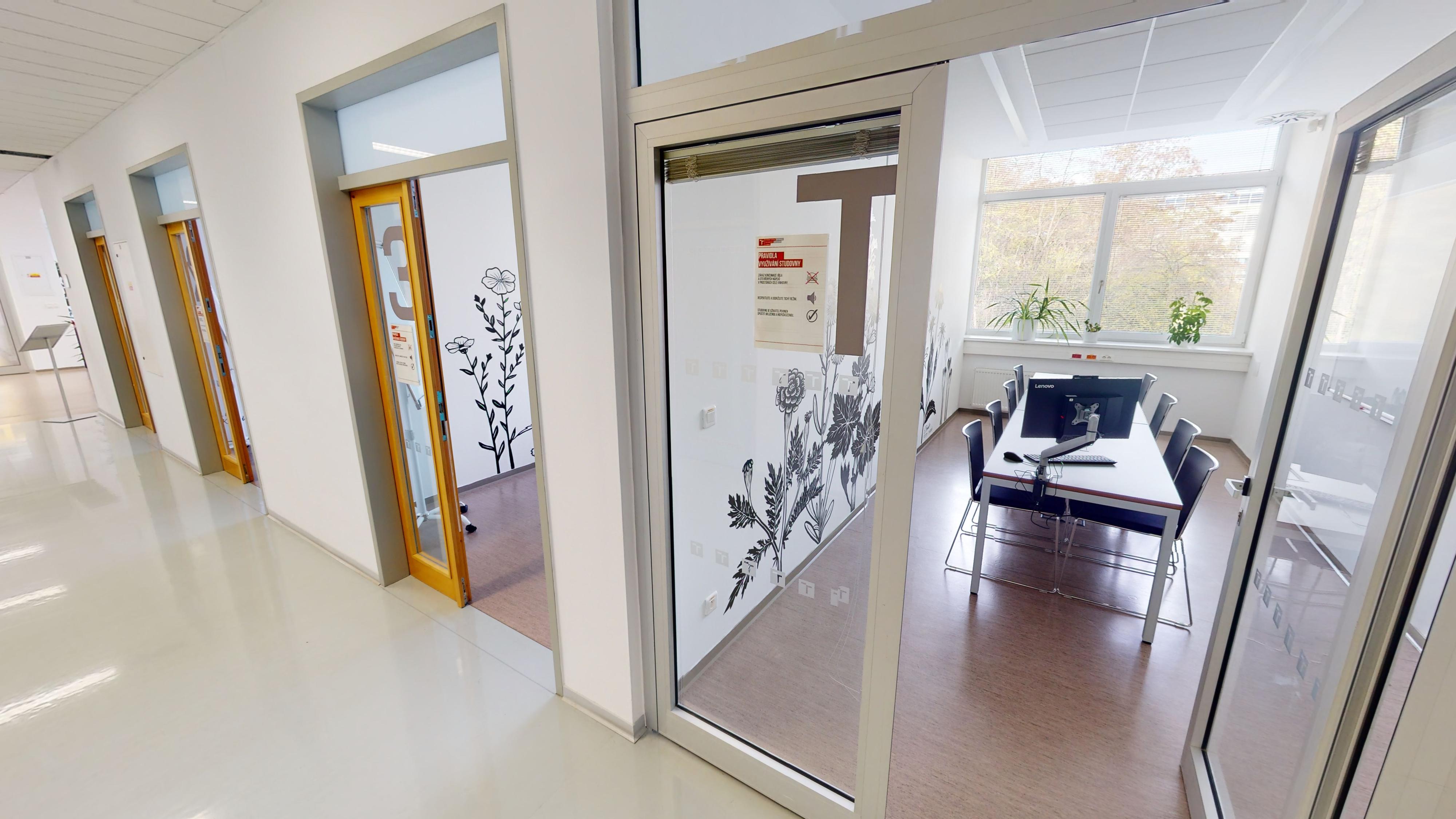 Ústřední knihovna Vysokého učení technického v Brně foto 3