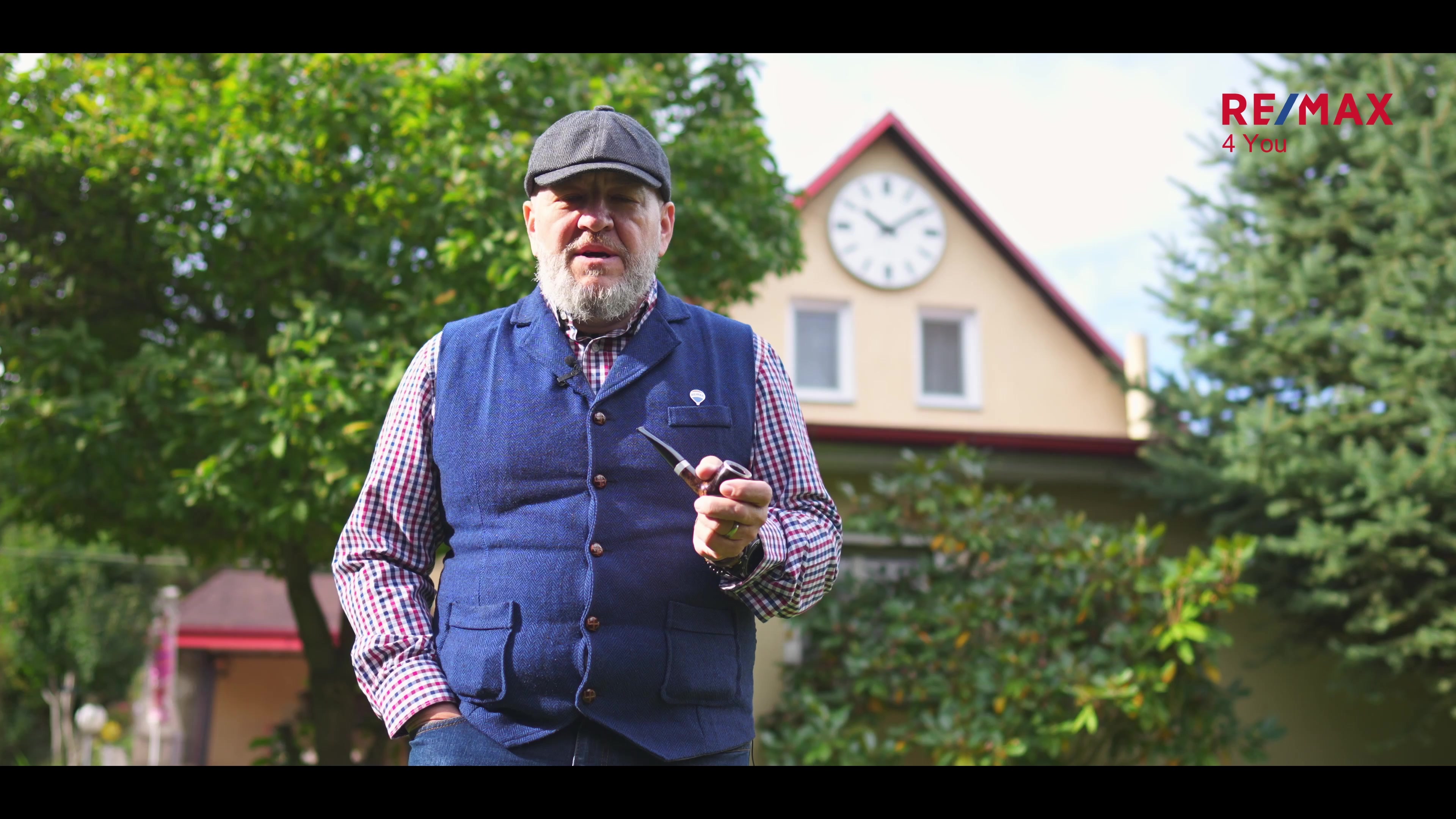Ing. Petr Hloušek, certifikovaný makléř RE/MAX 4 You foto 2 (náhled videa)