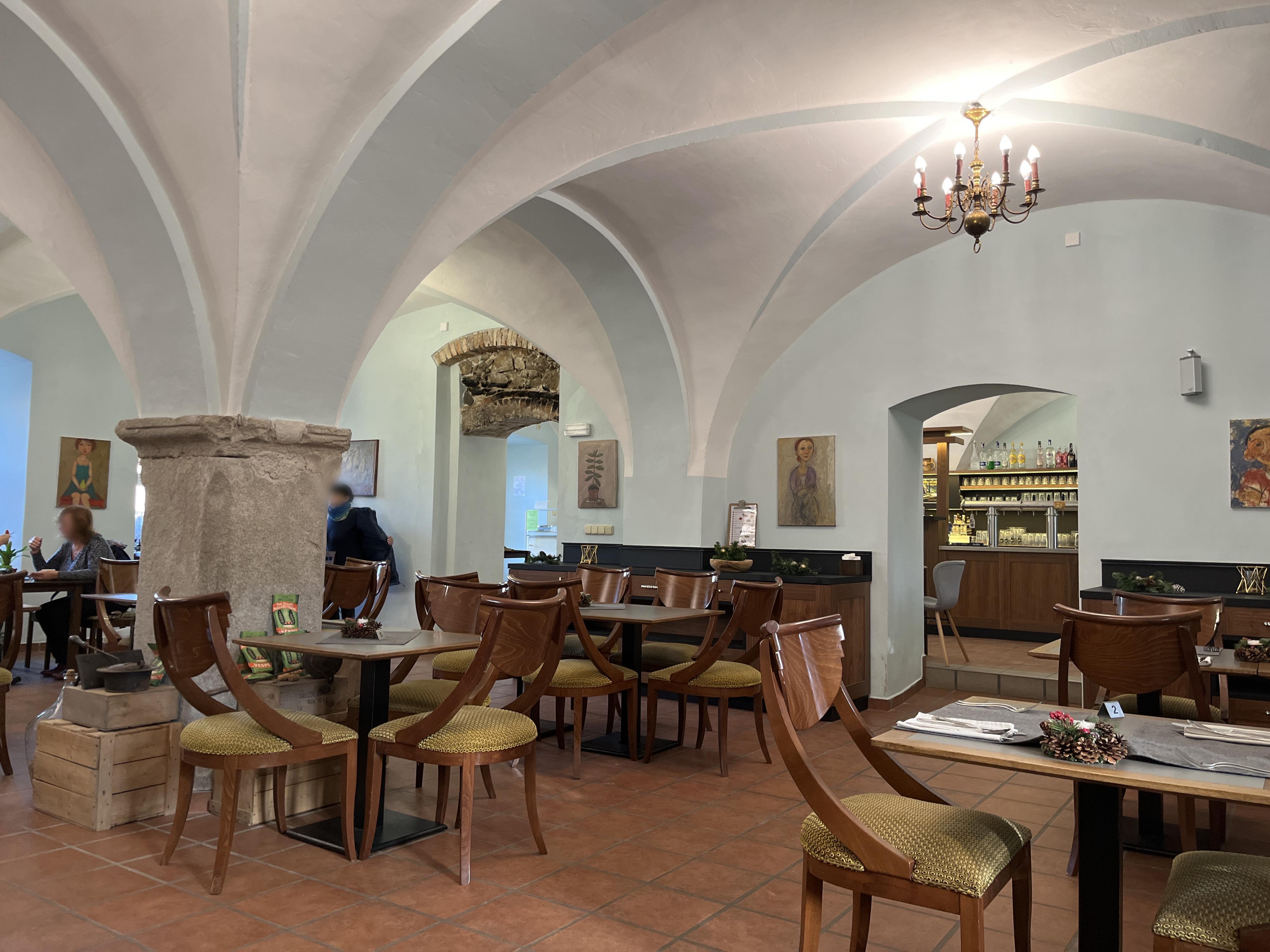 Zámek Světlá - kavárna