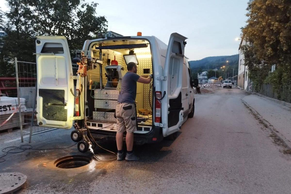 Tlakové čištění kanalizace a odpadu