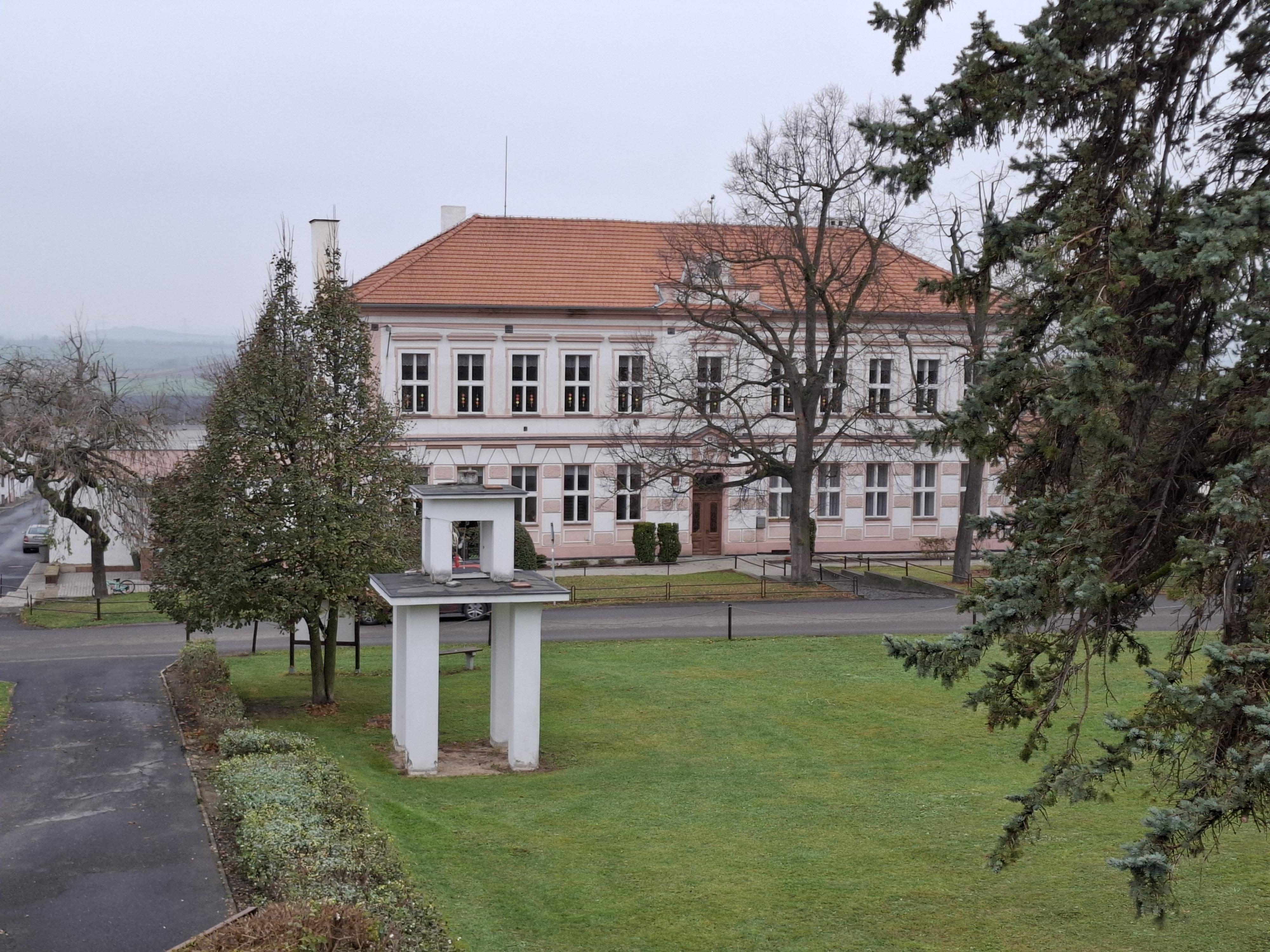 ZŠ a MŠ Klapý, okres Litoměřice foto 3