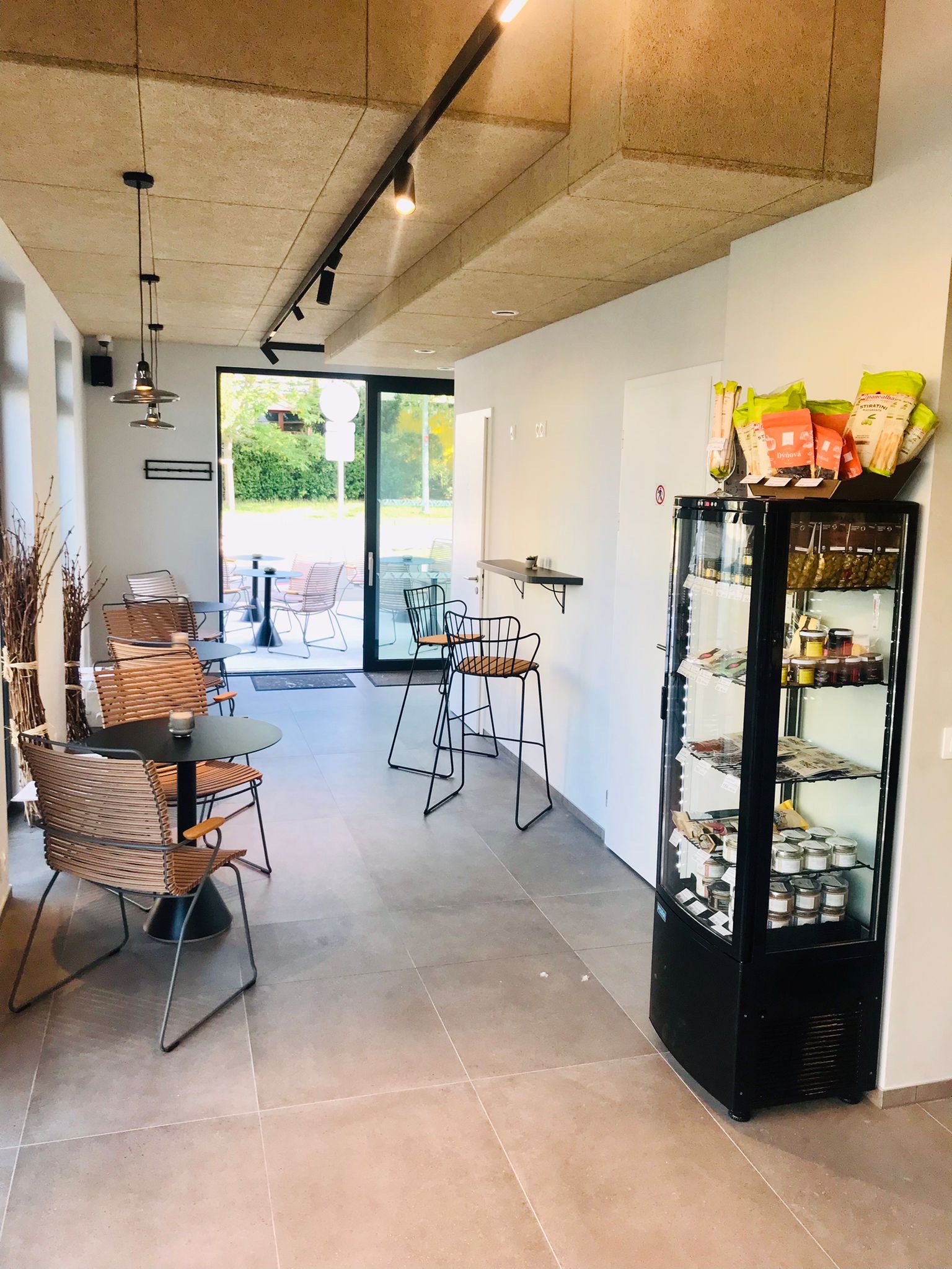 Vinotéka VÍNO HRUŠKA foto 4