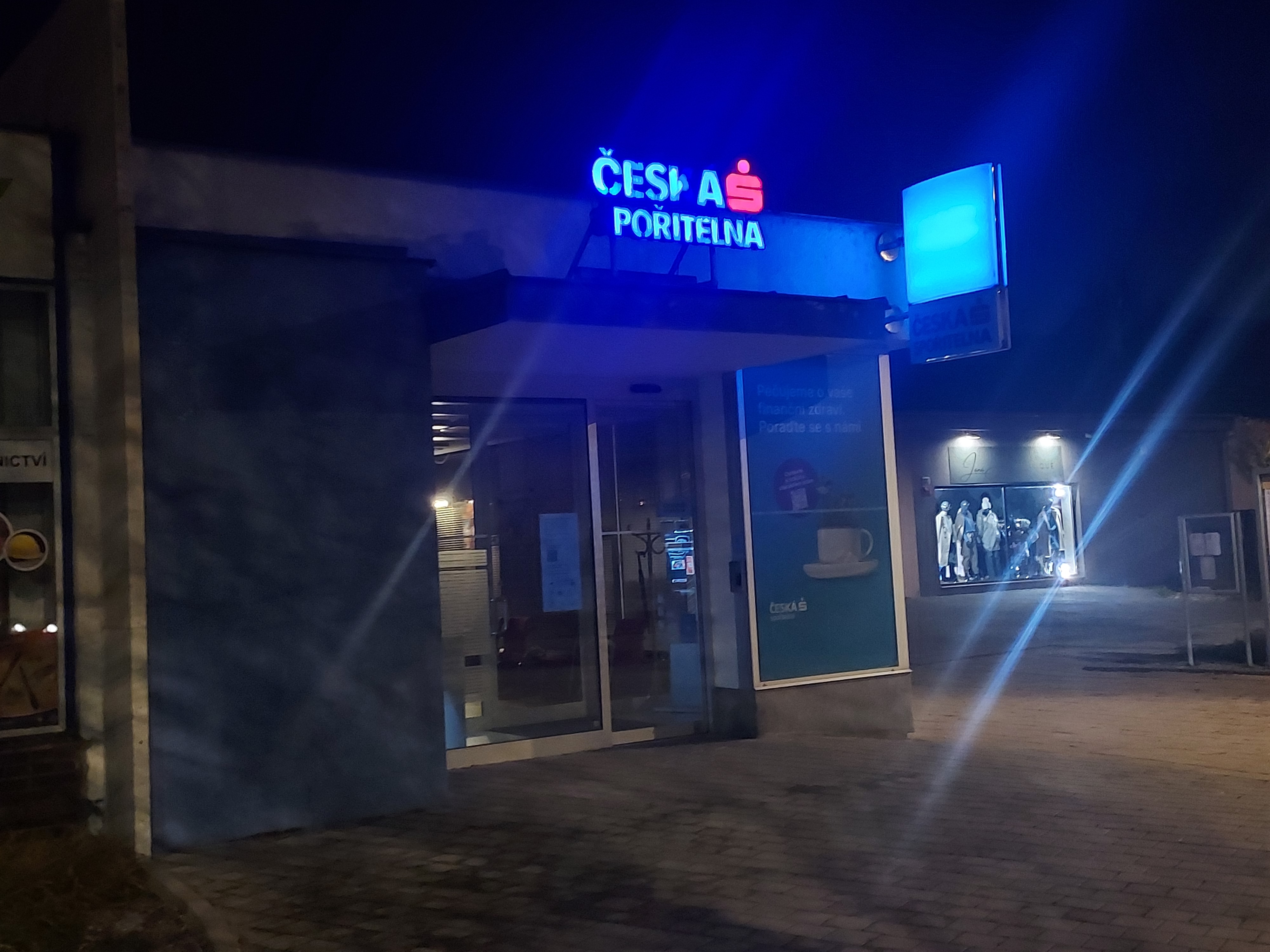 Česká spořitelna, a.s. foto 2