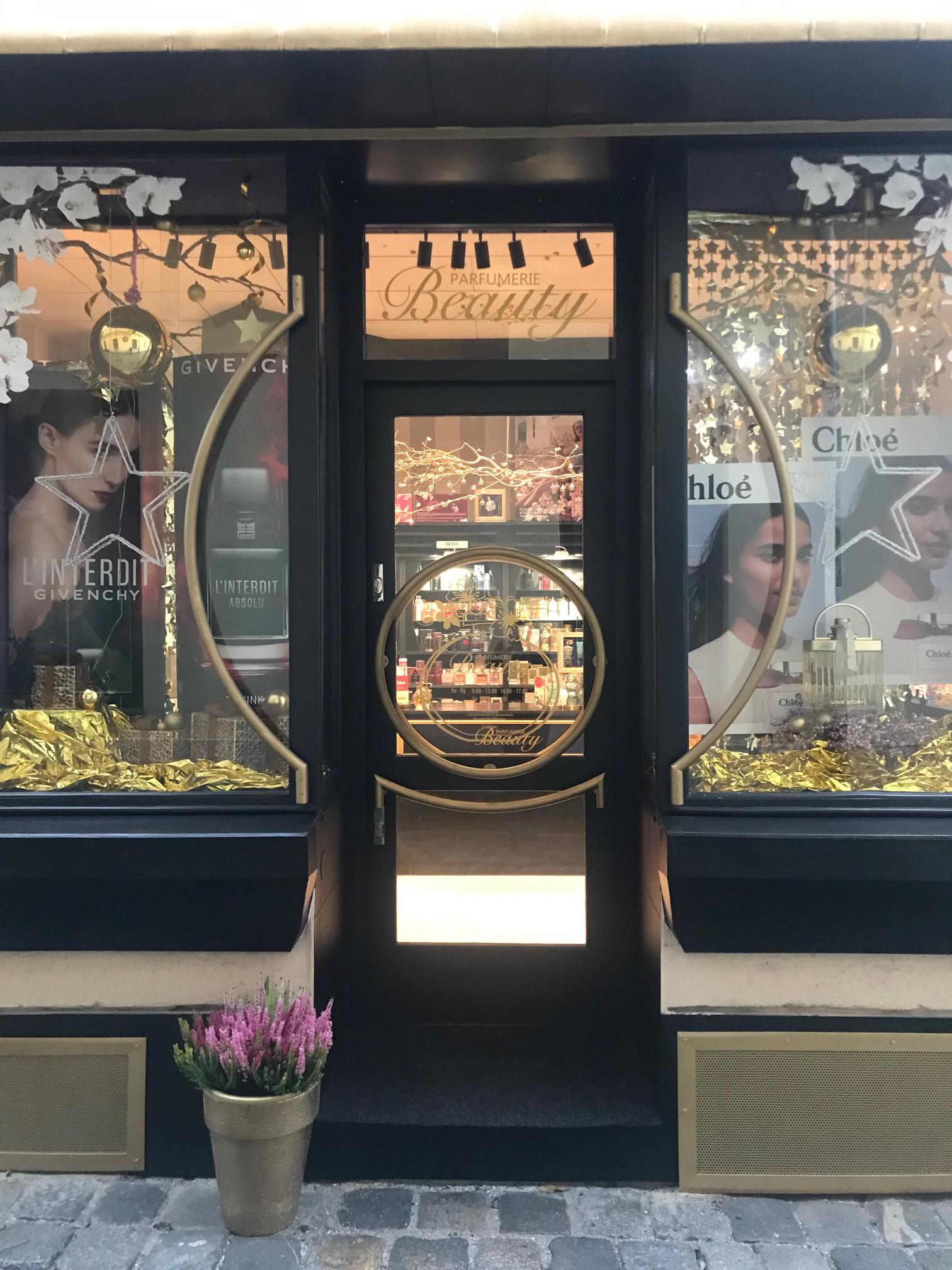 Parfumerie Beauty foto 2