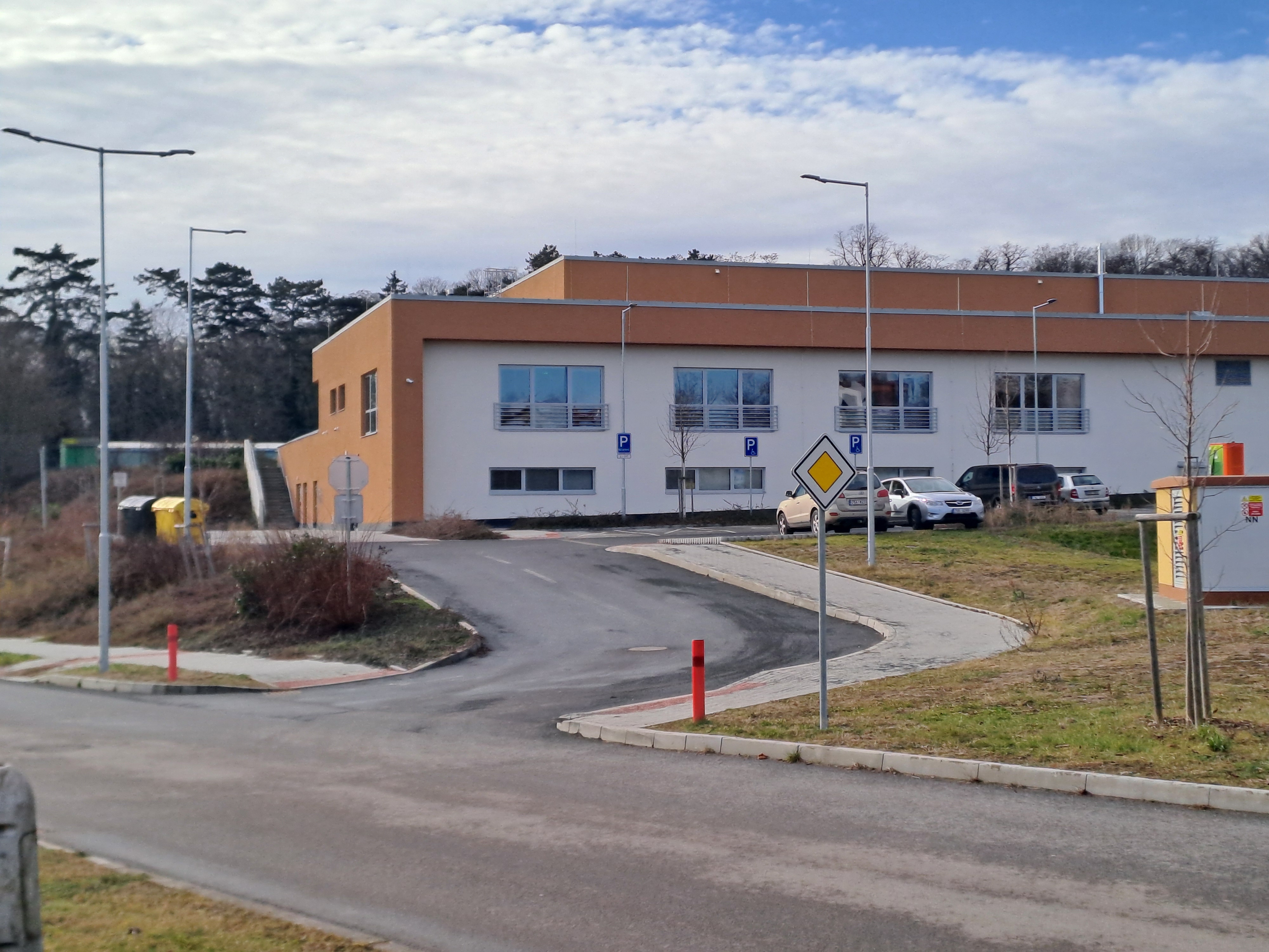 Sportovní hala V Aleji foto 3