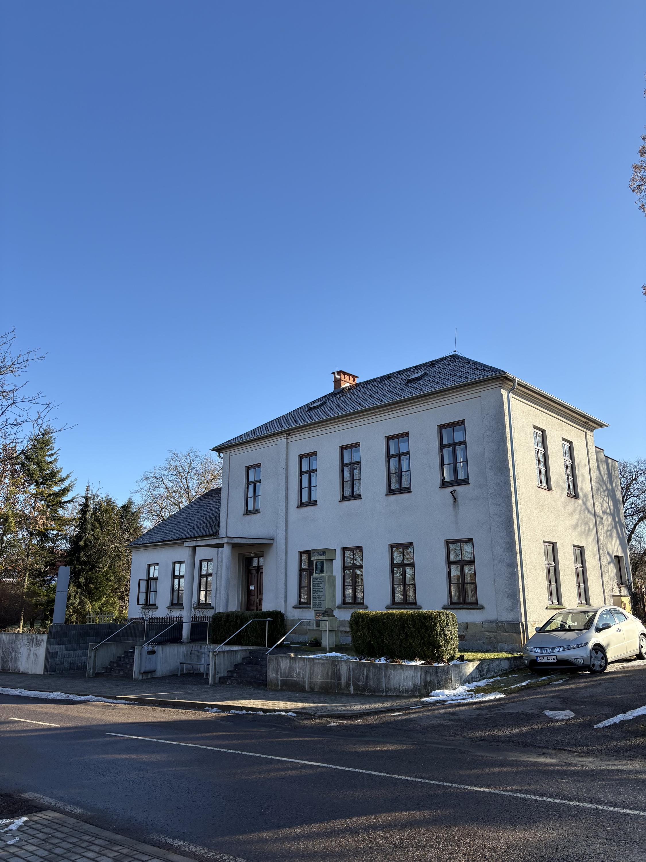 Obecní knihovna Vlkov foto 4