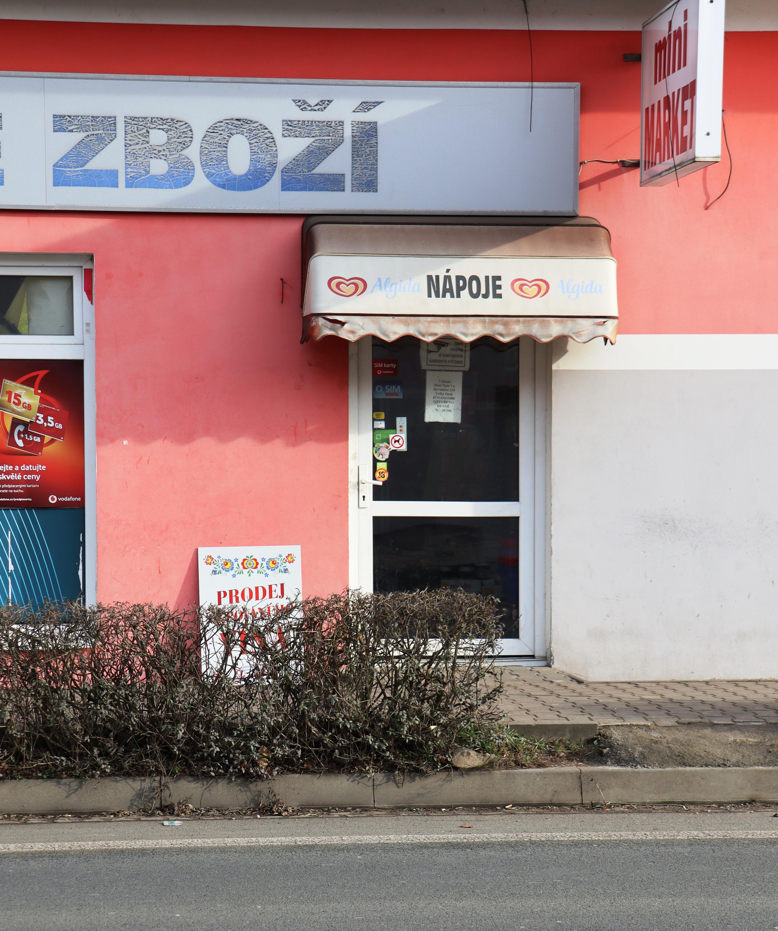 MiniMarket Revoluční foto 2
