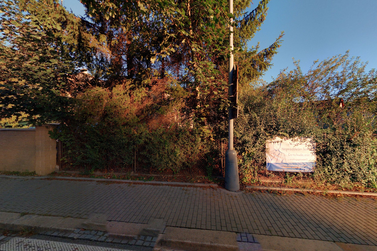 AUTO TOMAN foto 2