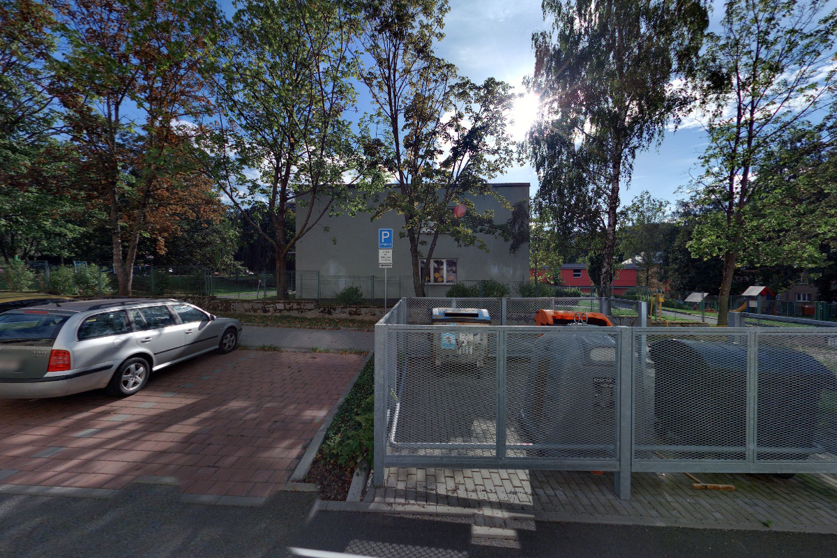 MŠ Frenštát pod Radhoštěm, Školská čtvrť