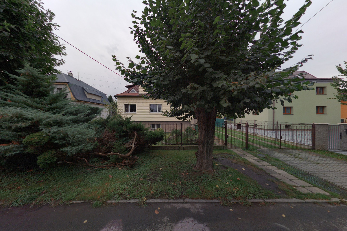 Ing. Petr Děngl - prodej tenisových potřeb