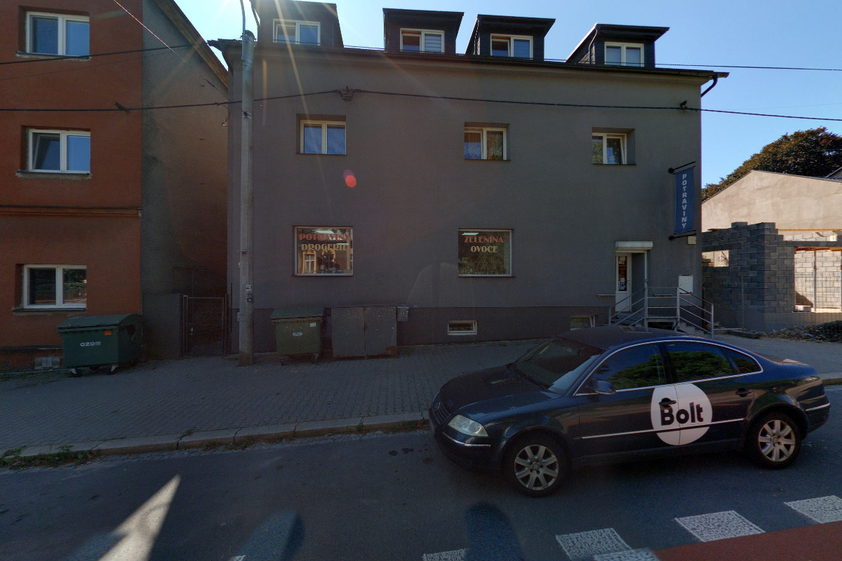 HRUŠKA - René Gajdošík foto 2