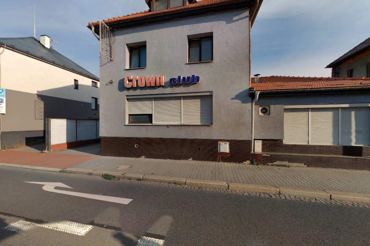 Crown club