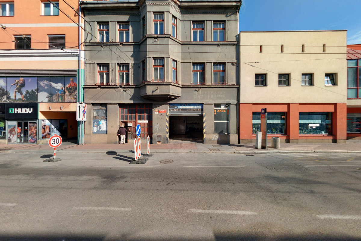 Ruční mytí aut Rudolfovská 13 foto 6