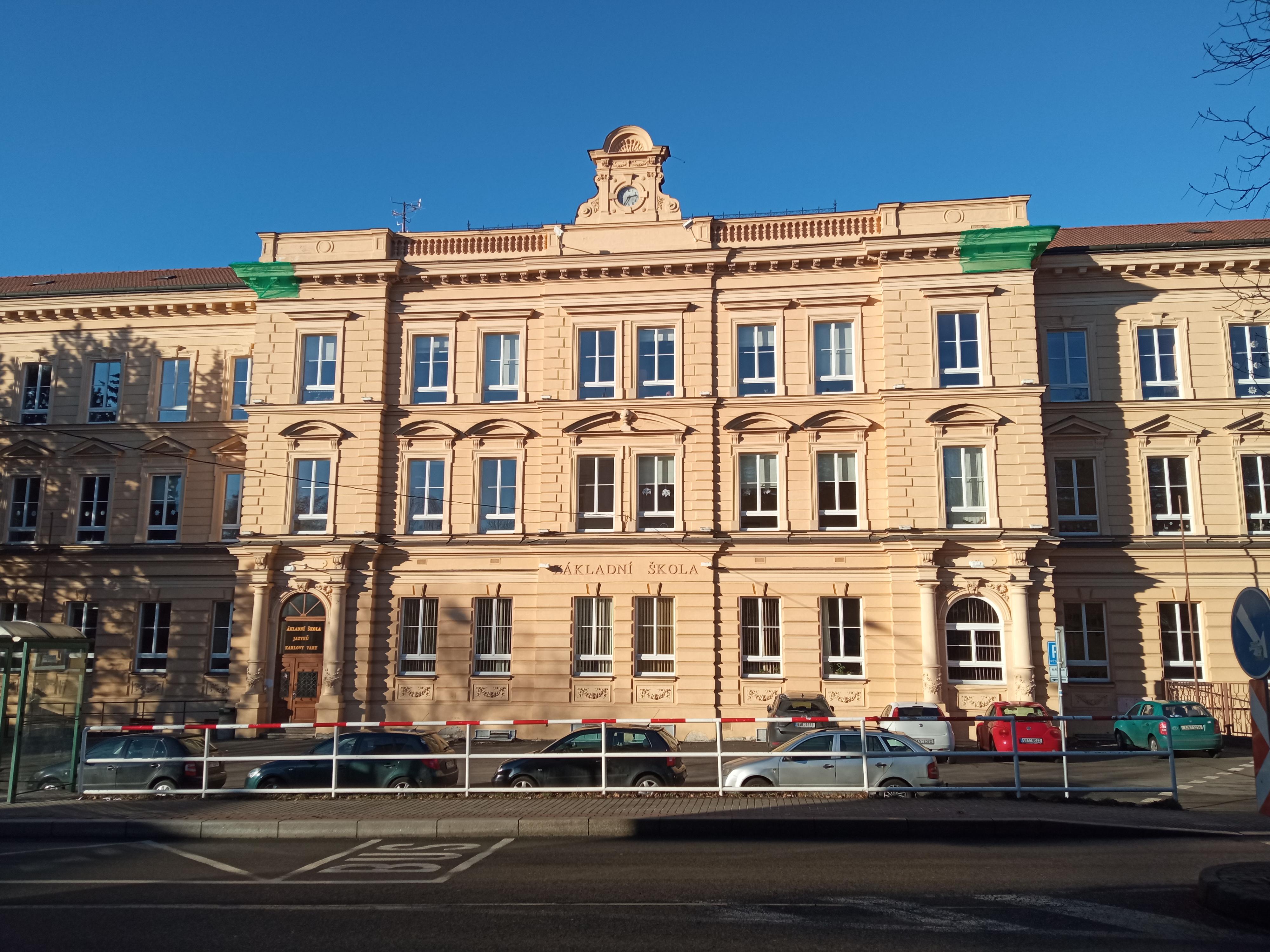 Základní škola jazyků Karlovy Vary foto 2