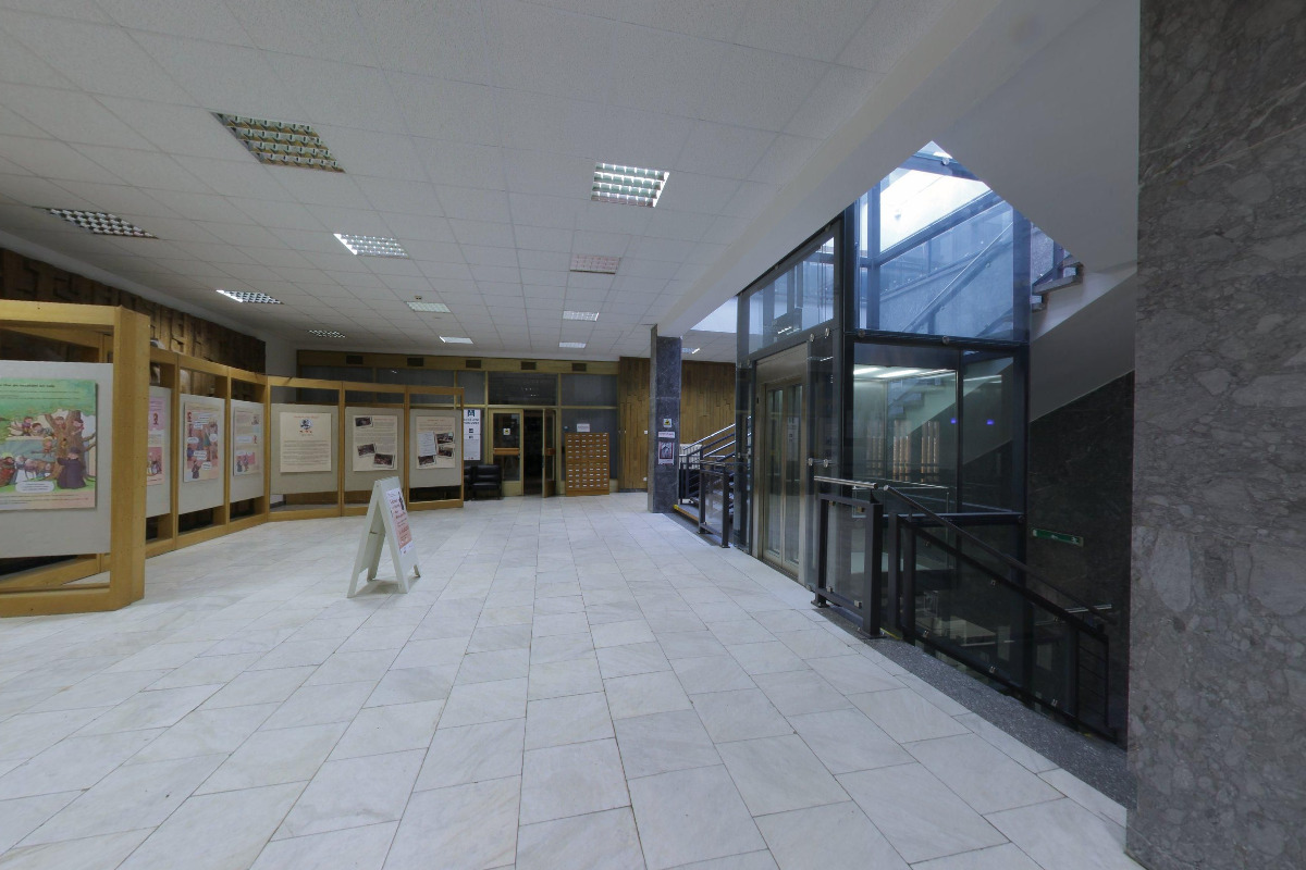 Jihočeská vědecká knihovna v Českých Budějovicích foto 6