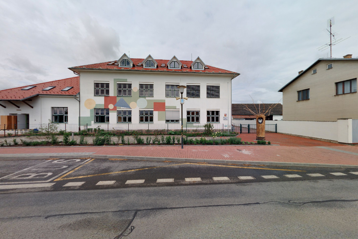 ZŠ Dr. Miroslava Tyrše, Hrdějovice