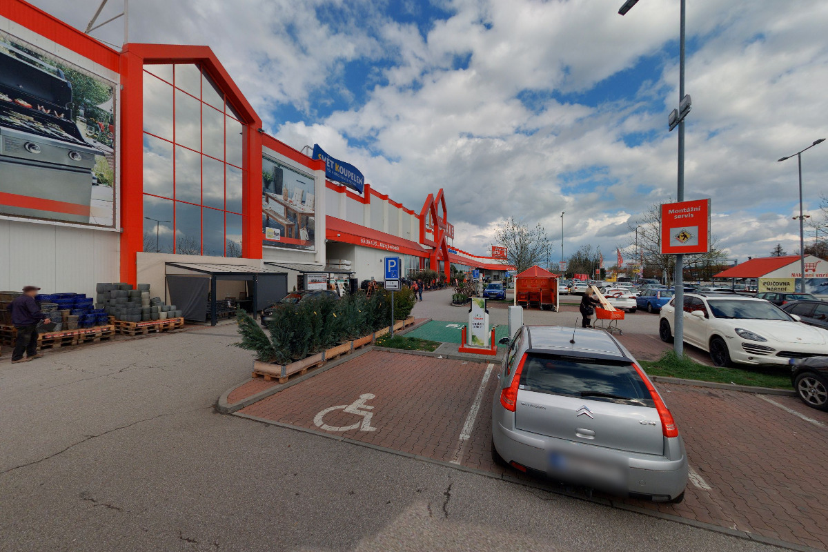 BAUHAUS – nabíjecí stanice foto 1