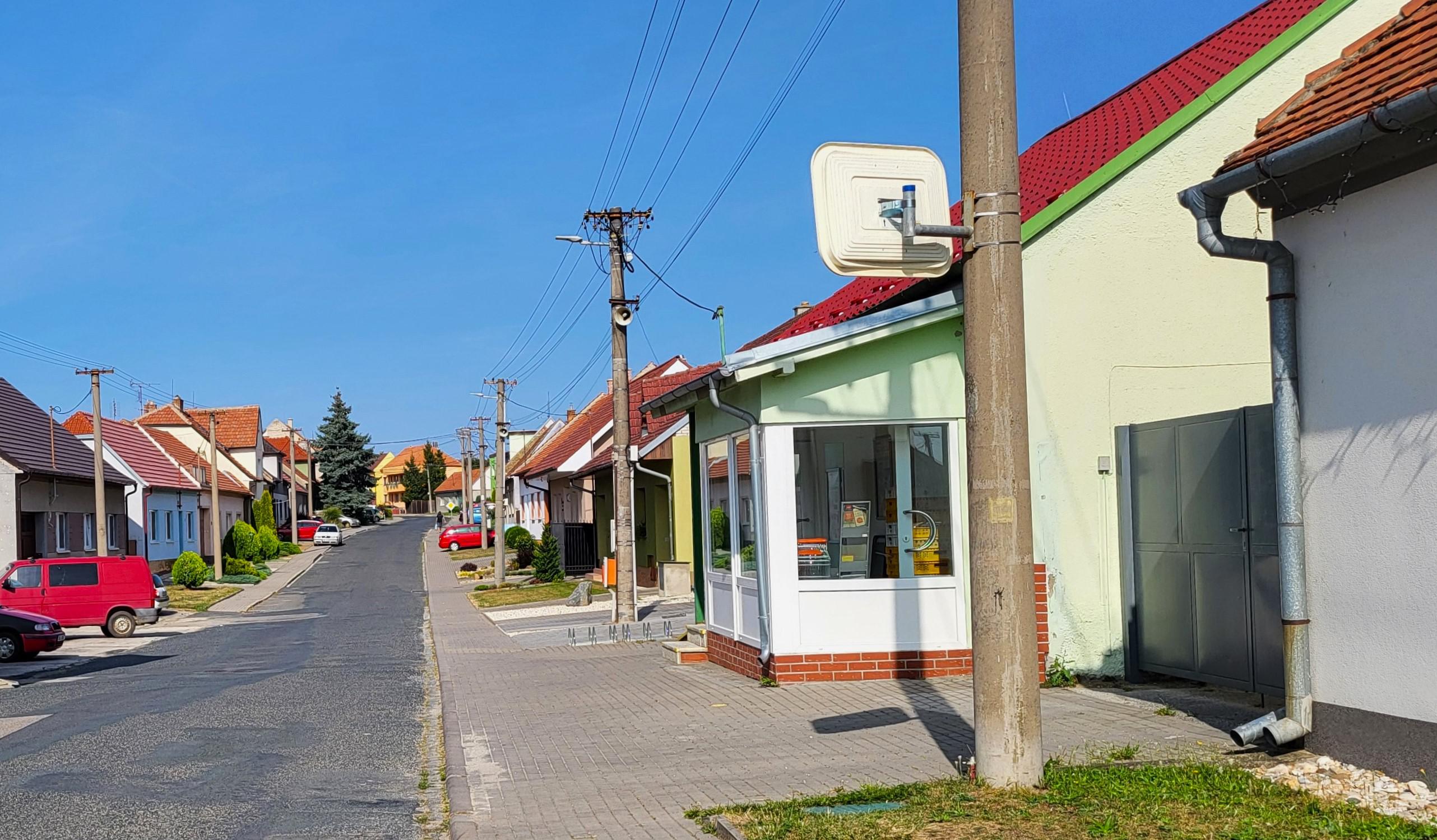 Jednota, spotřební družstvo v Hodoníně - COOP foto 2