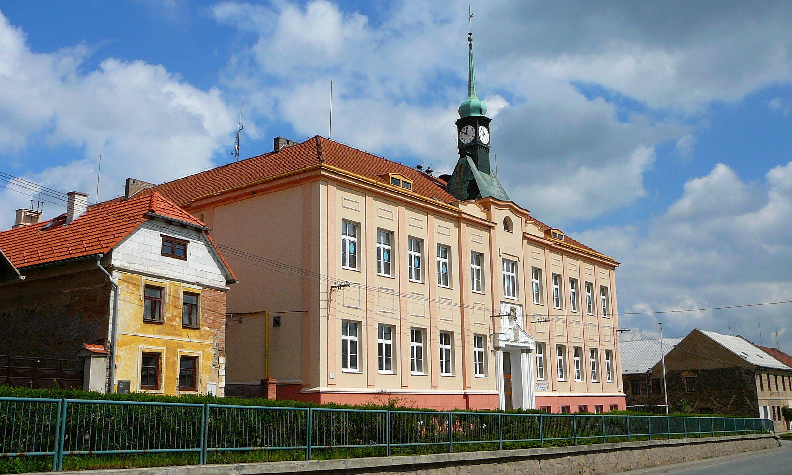 ZŠ a MŠ dr. Eduarda Beneše, Kožlany foto 4