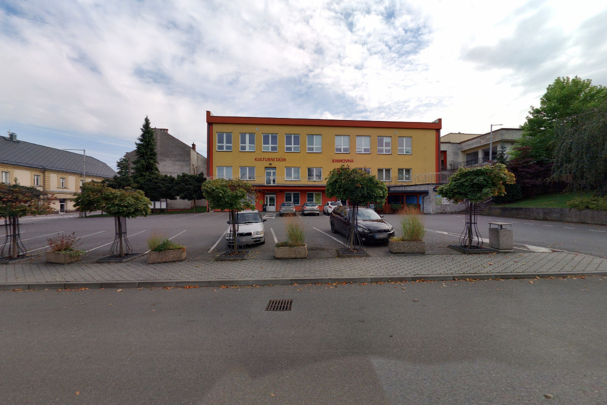 Osvětová beseda v Dolní Lutyni