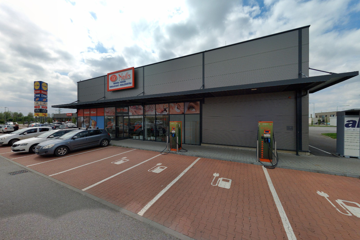 Nabíjecí stanice ČEZ foto 2