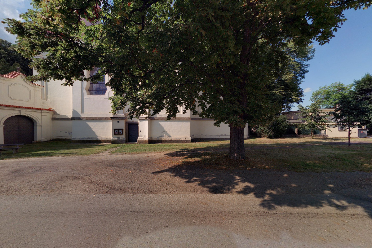 Římskokatolická farnost Opařany