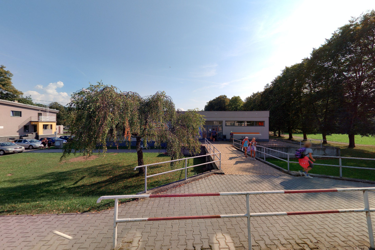 Jednota, spotřební družstvo v Hodoníně - COOP foto 2