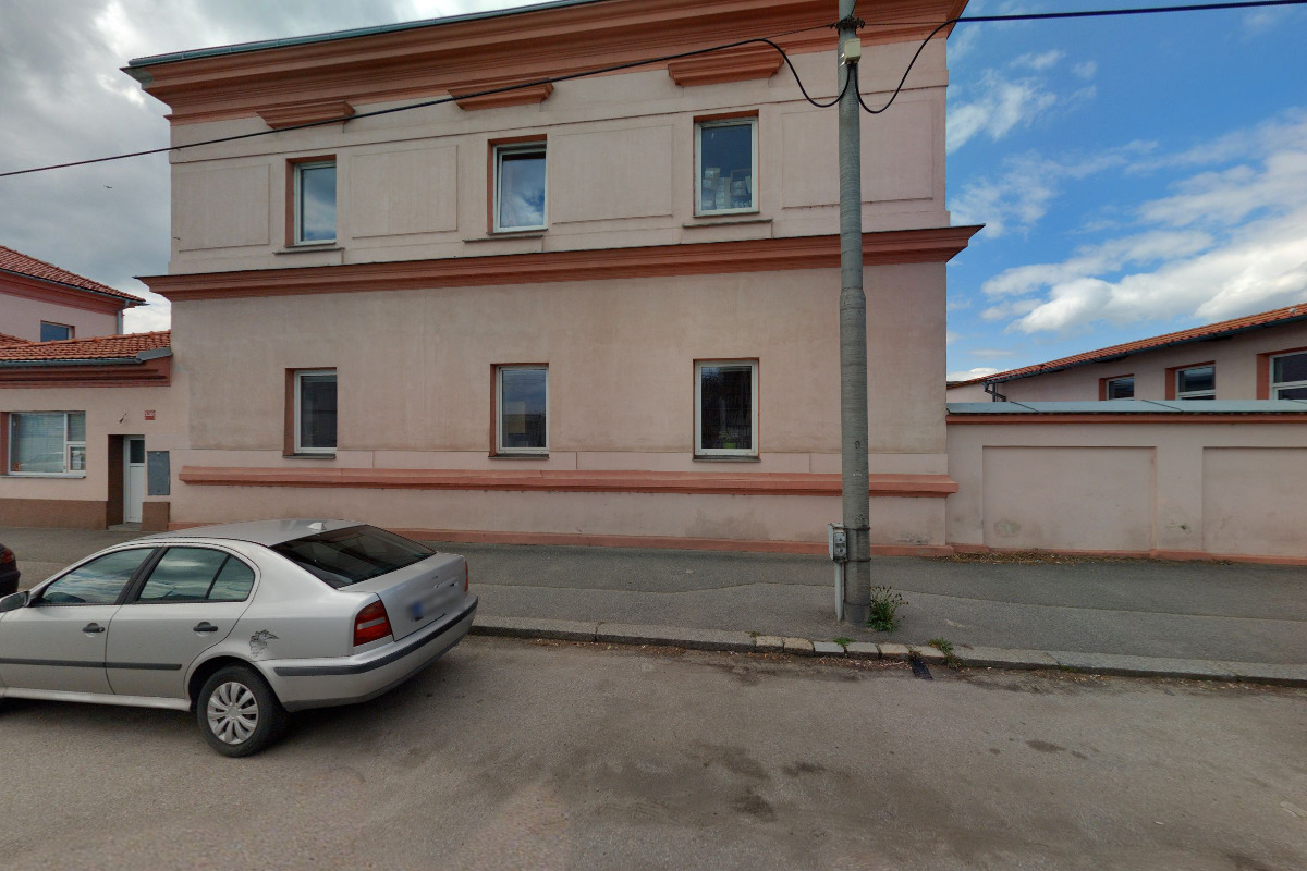 PODLAHY ZEUS, s.r.o.