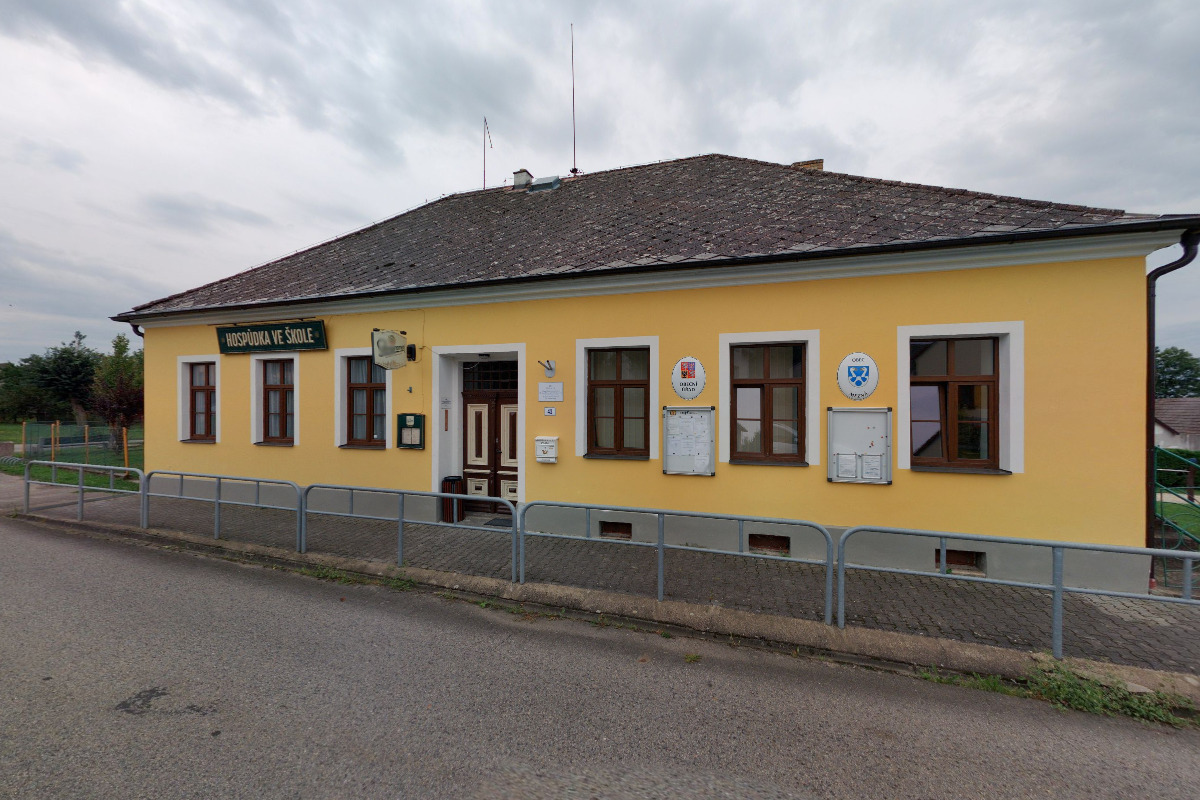 Obecní knihovna Mezná