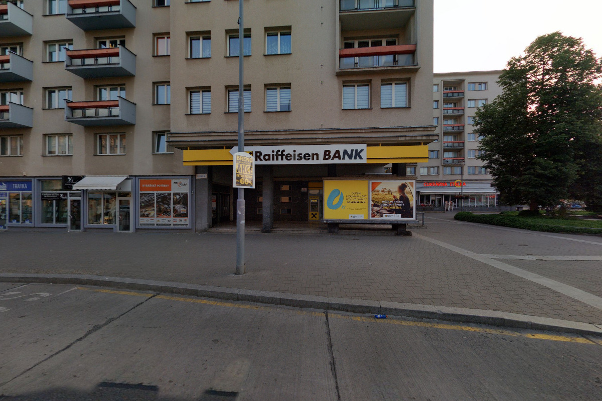 Raiffeisenbank - bankomat foto 3