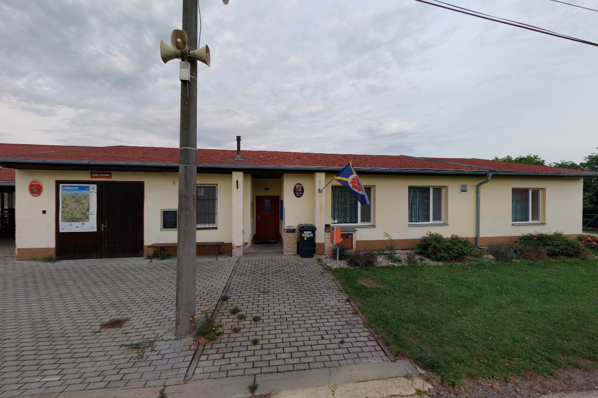 Hvozdec - obecní úřad foto 2