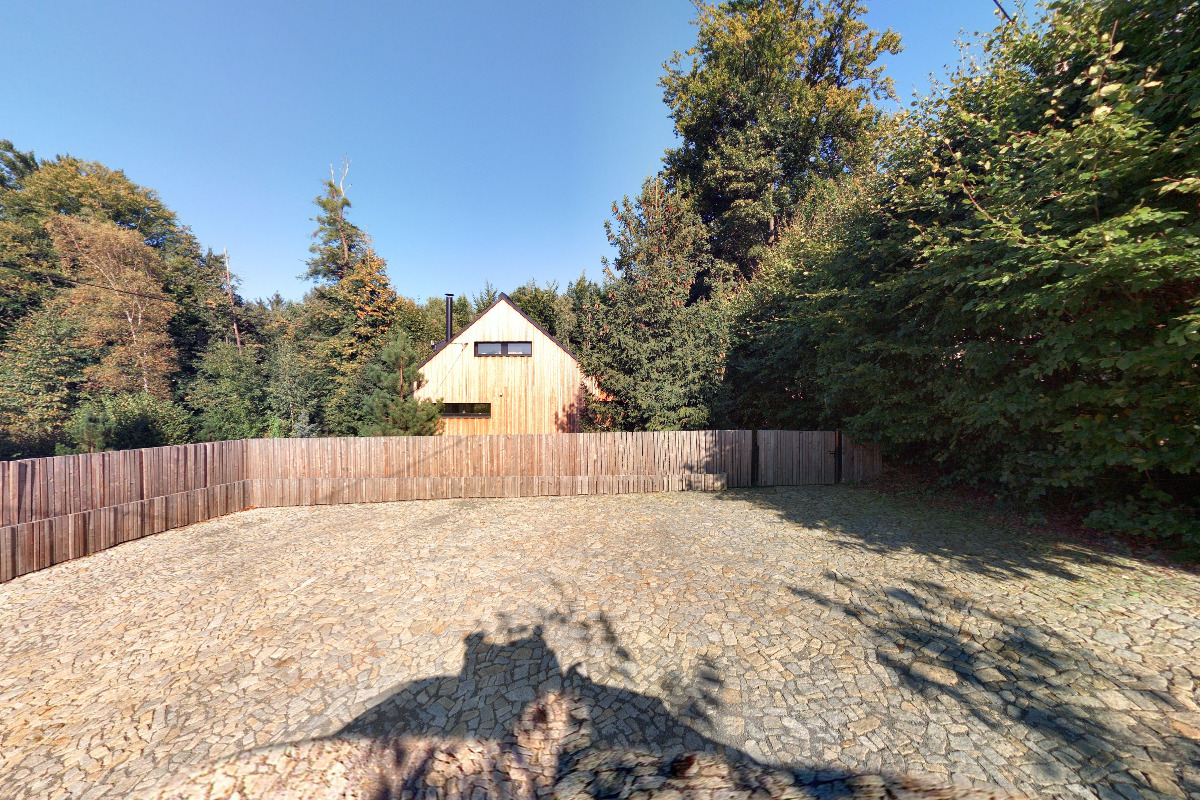 Chaloupka, která existuje "V horách"