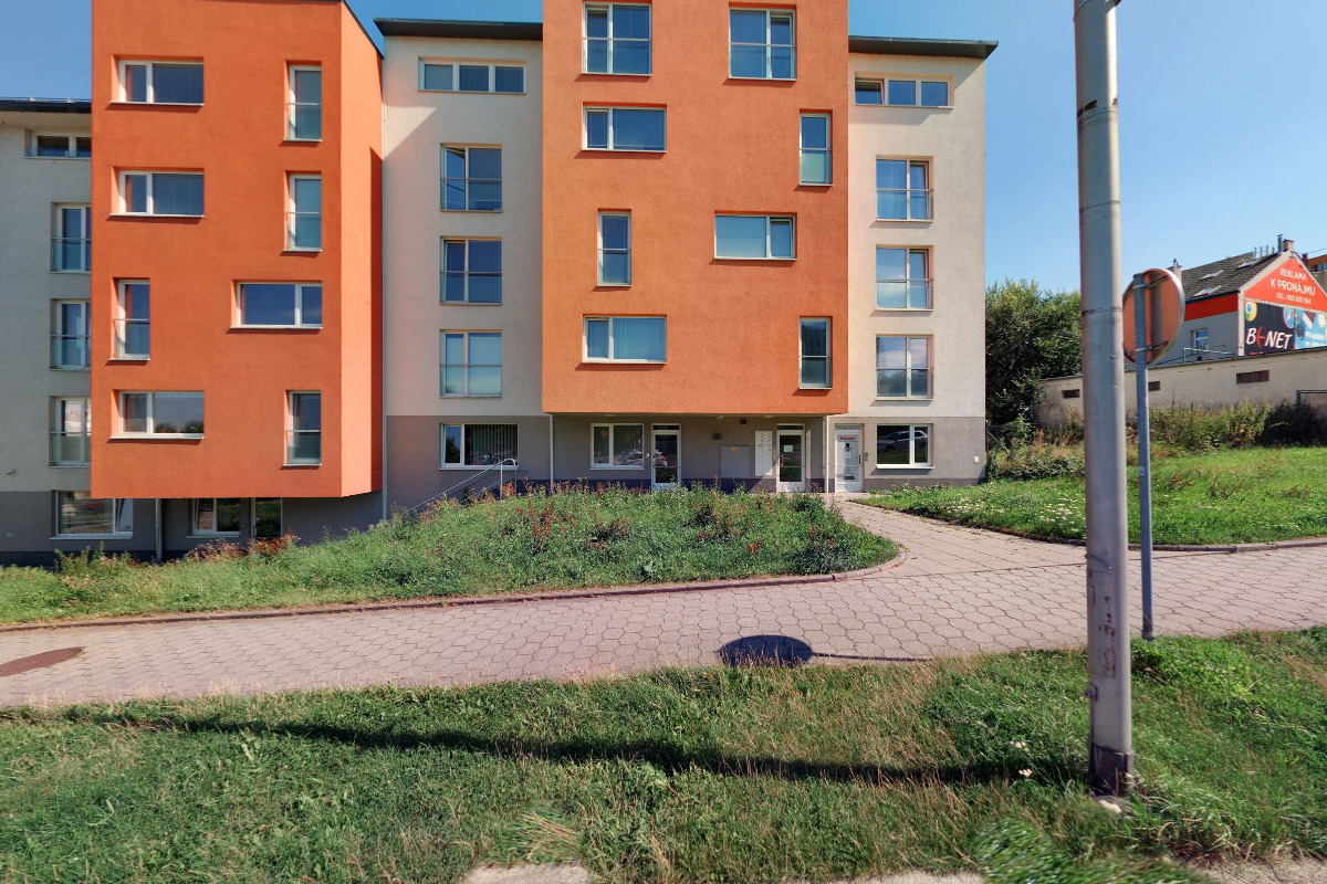 AV Manikúra, Pedikúra, Nehtová modeláž