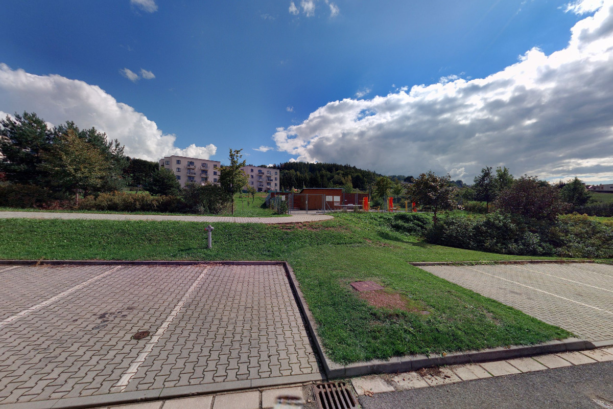 Víceúčelové hřiště Okrová foto 3