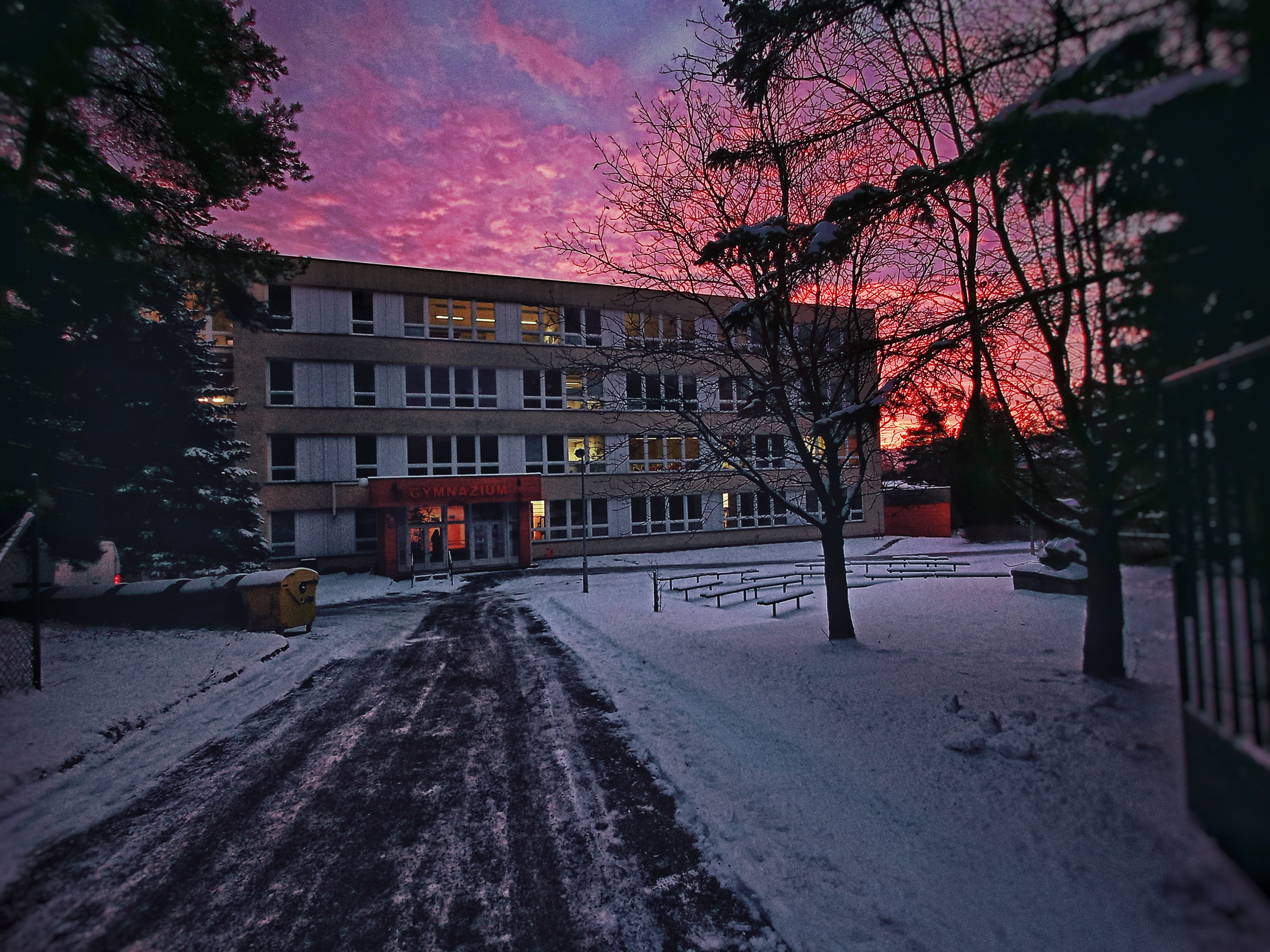 Gymnázium Rožnov pod Radhoštěm foto 4