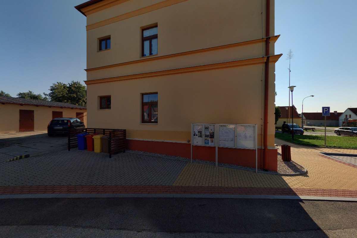 Vitín - obecní úřad foto 2