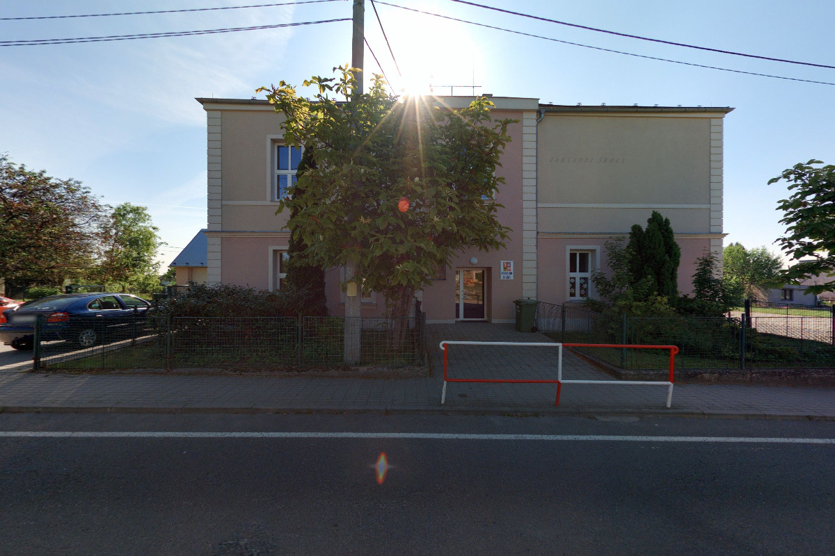 Základní škola Děhylov, okres Opava foto 3