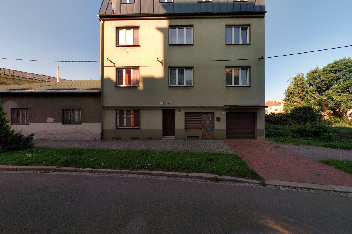 Zuzana Dulavová AUTO-CAR, spol. s r.o.